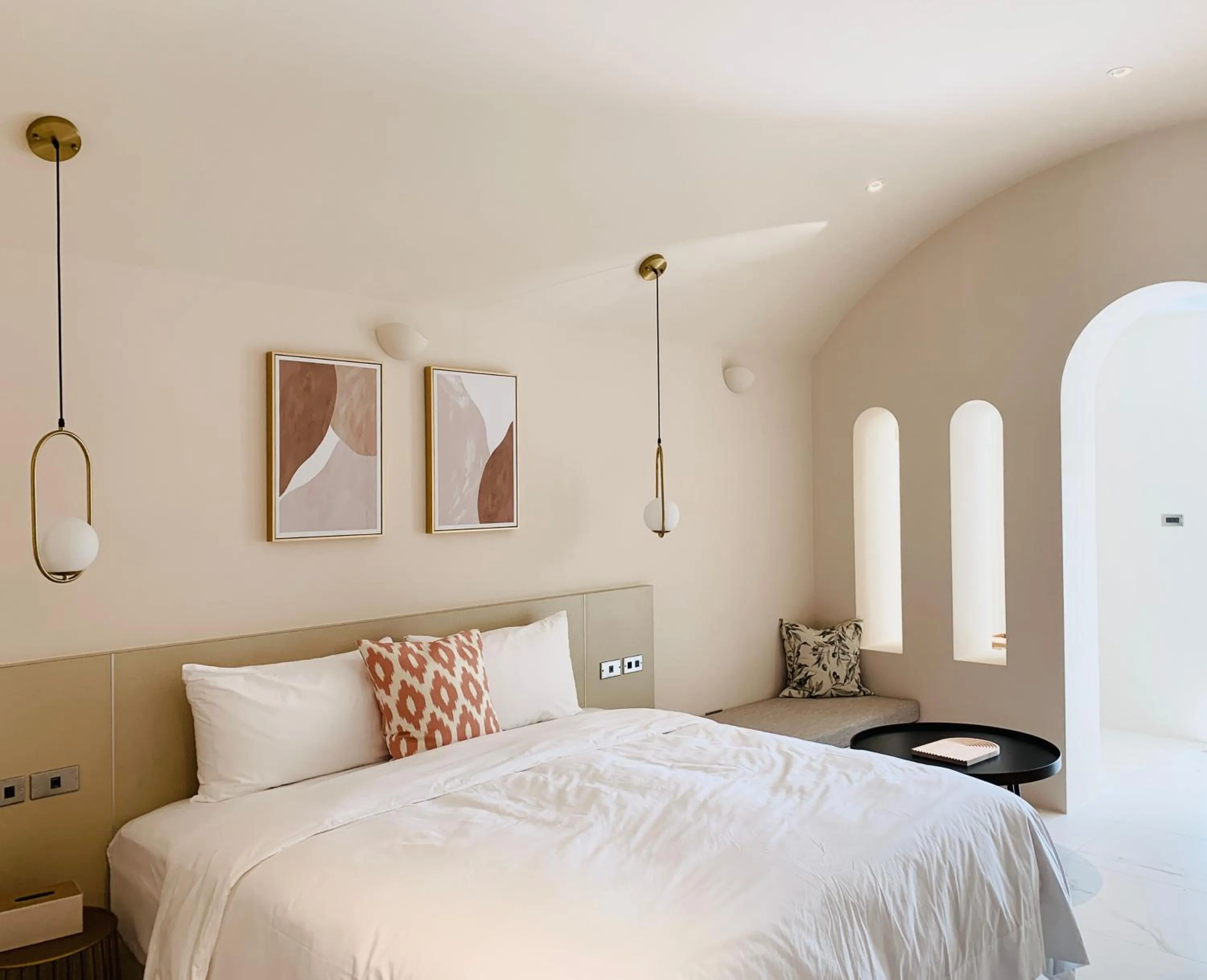 Bed in Little Greece