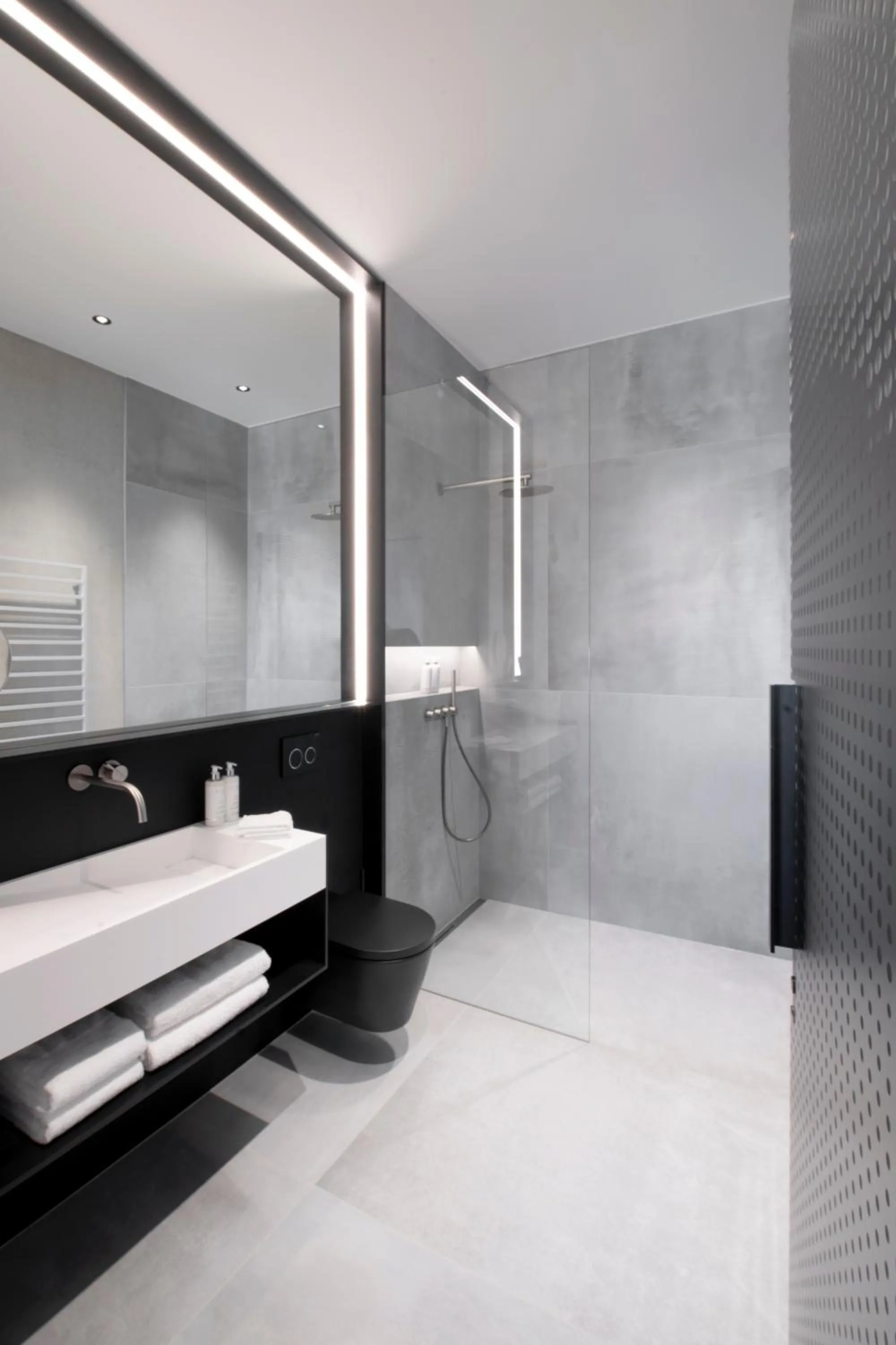 Bathroom in Hôtel des Horlogers