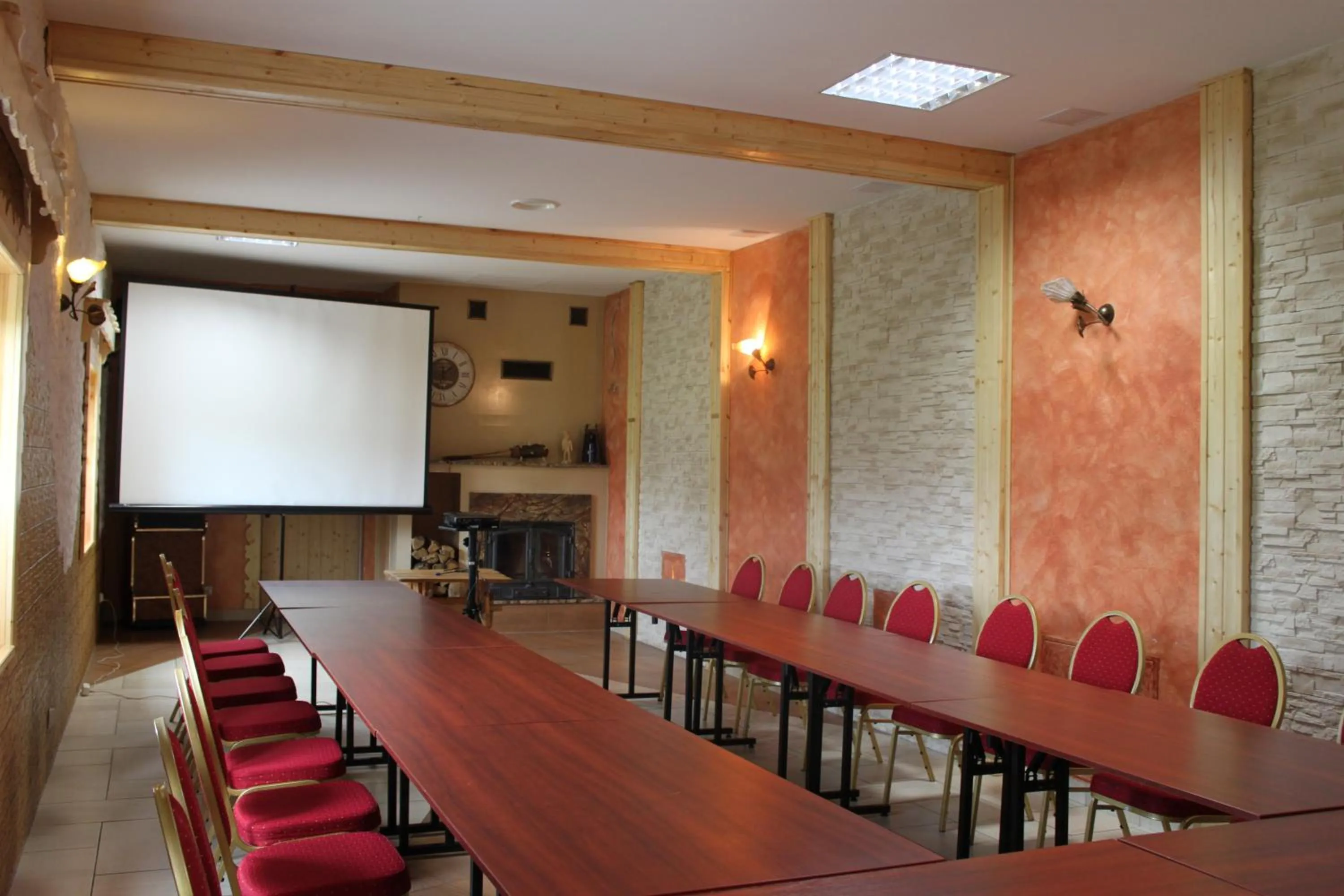 Business facilities in Zajazd Mihałufka