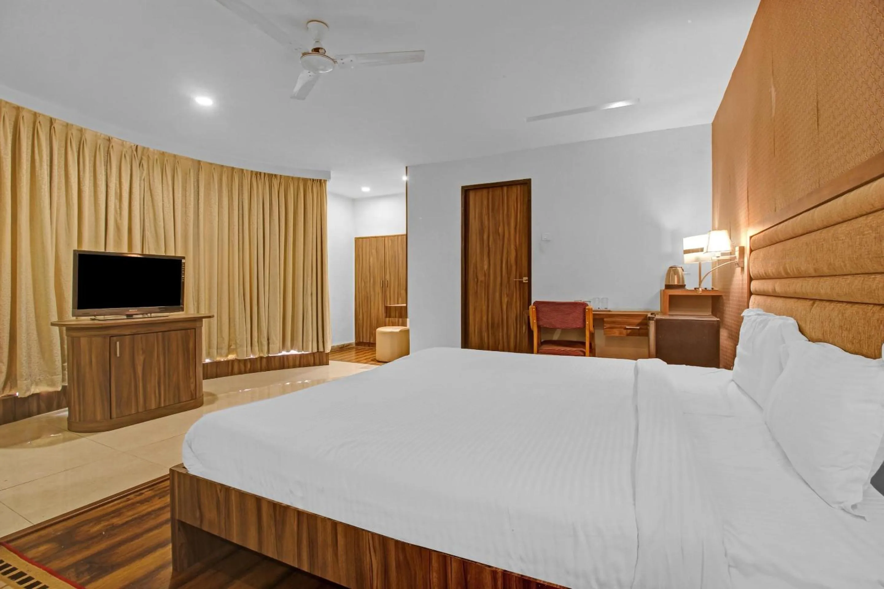 Bedroom, Bed in Hotel O Rahul International Hyderabad
