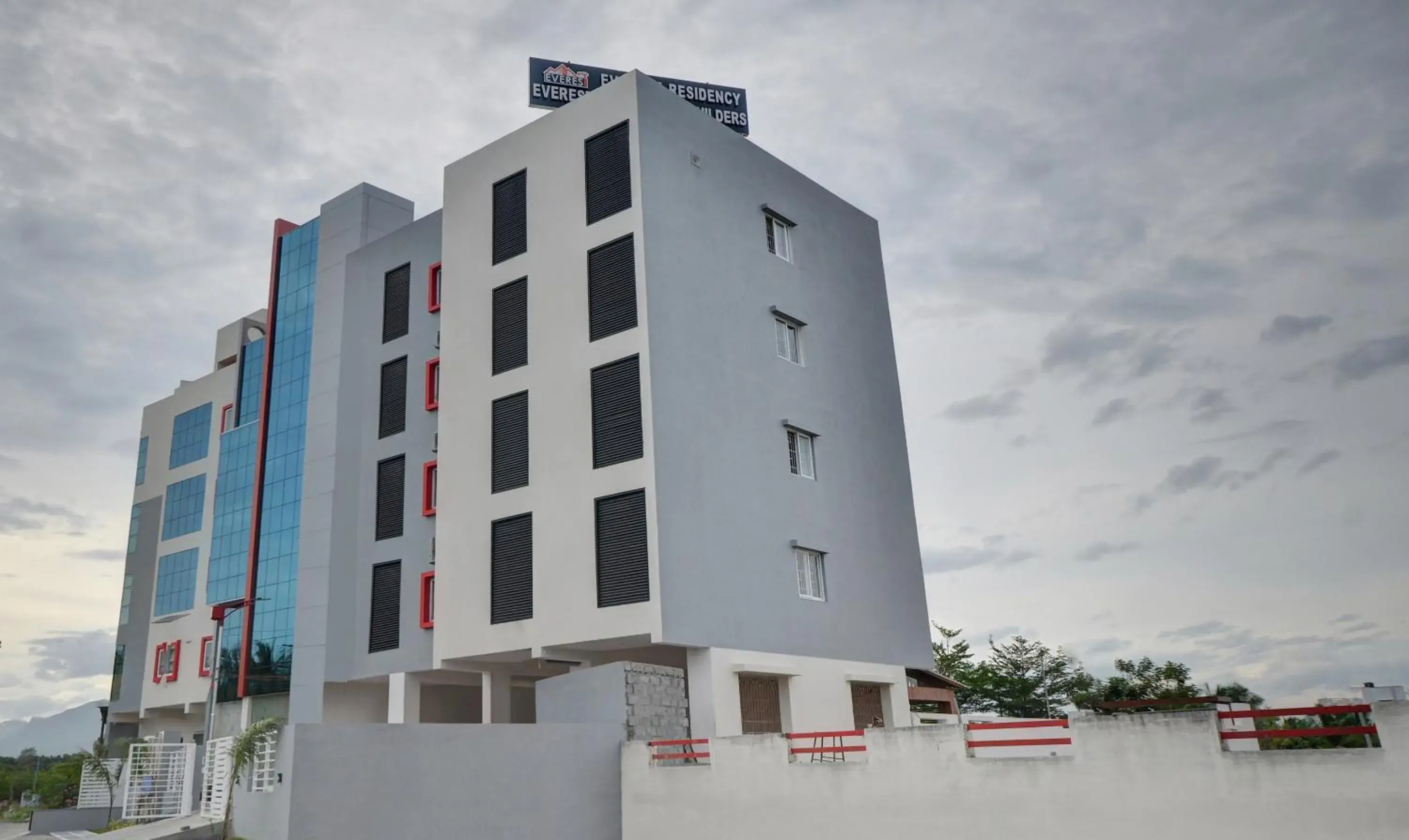 Property building in Treebo Everest Residency Tidel Park, 15 Mins From Coimbatore International Airport Property building in Treebo Everest Residency Tidel Park, 15 Mins From Coimbatore International Airport