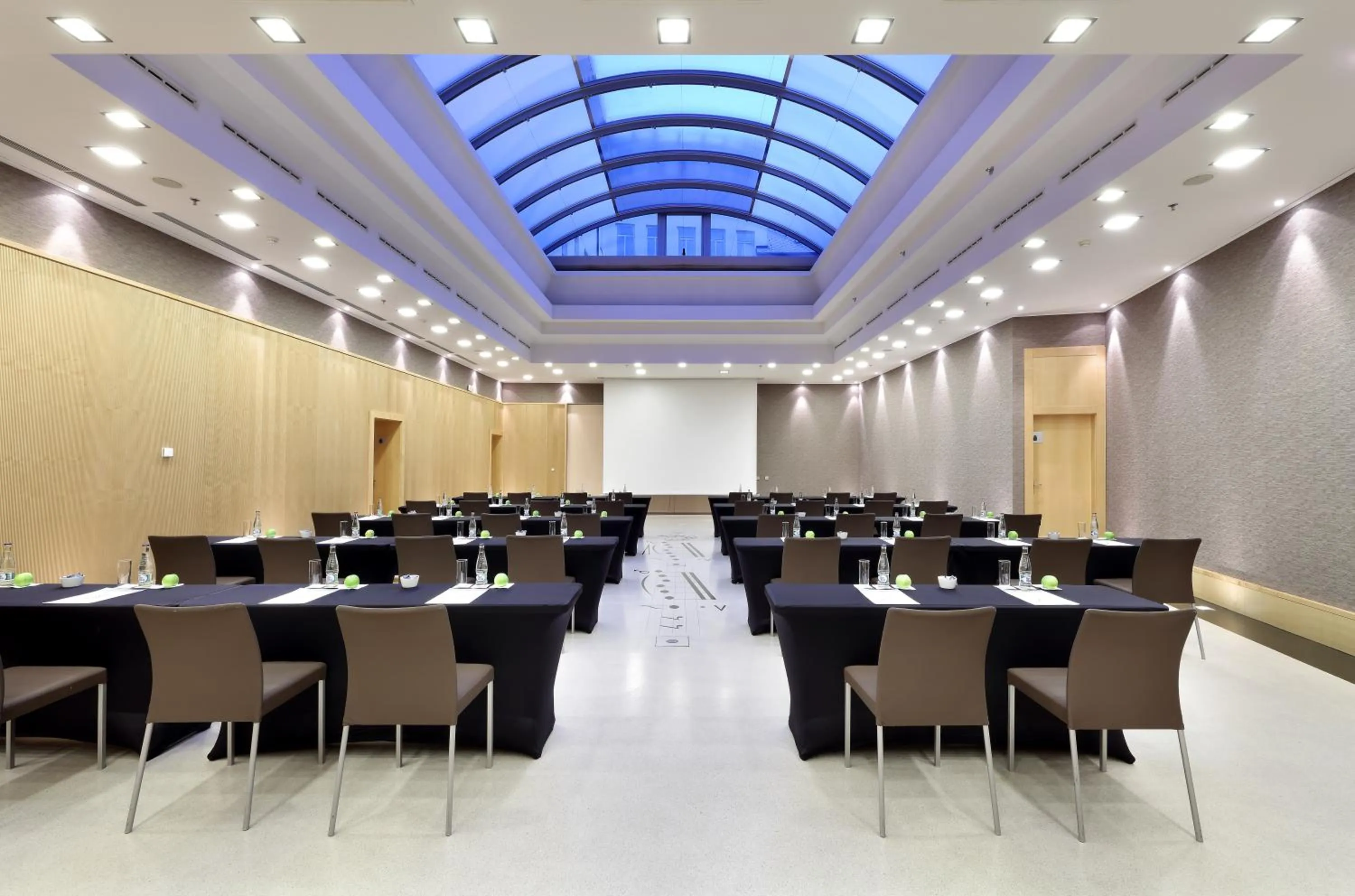 Meeting/conference room in Eurostars Thalia