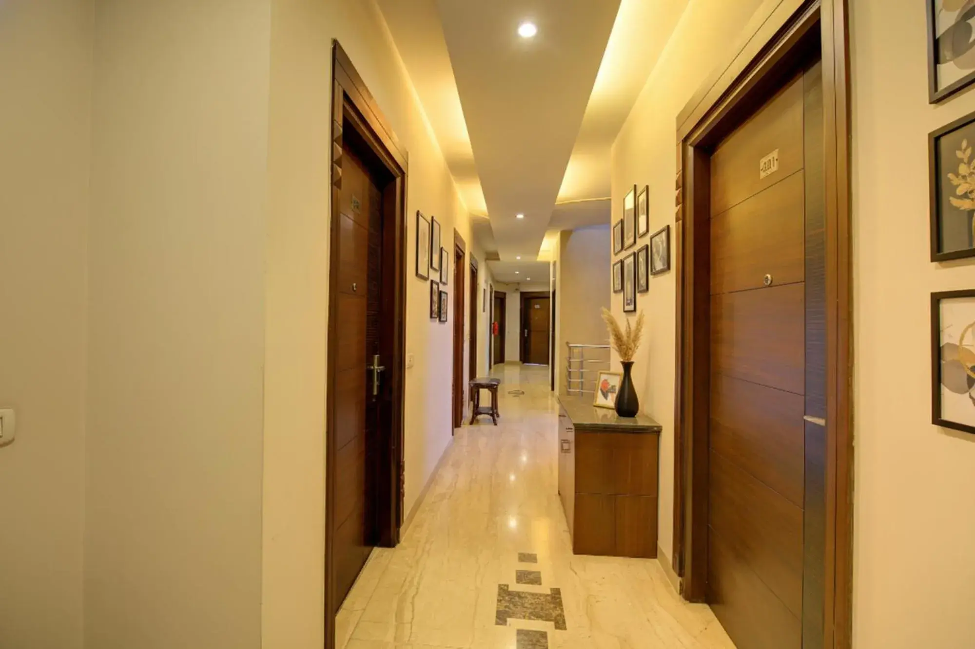 Lobby or reception in FabHotel Phoenix Hospitality Near DLF Cyber Hub & Metro, Gurugram Lobby or reception in FabHotel Phoenix Hospitality Near DLF Cyber Hub & Metro, Gurugram