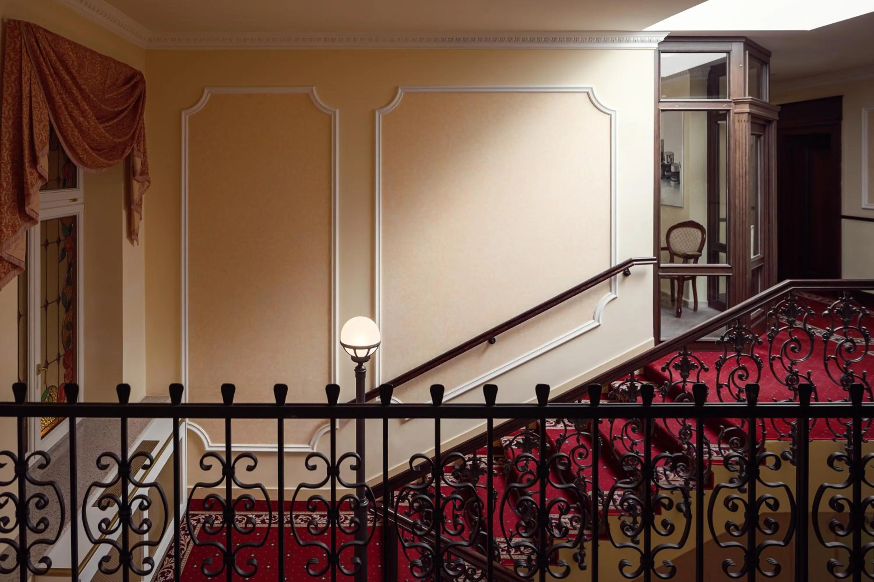 Property building in Humboldt Park Hotel & Spa