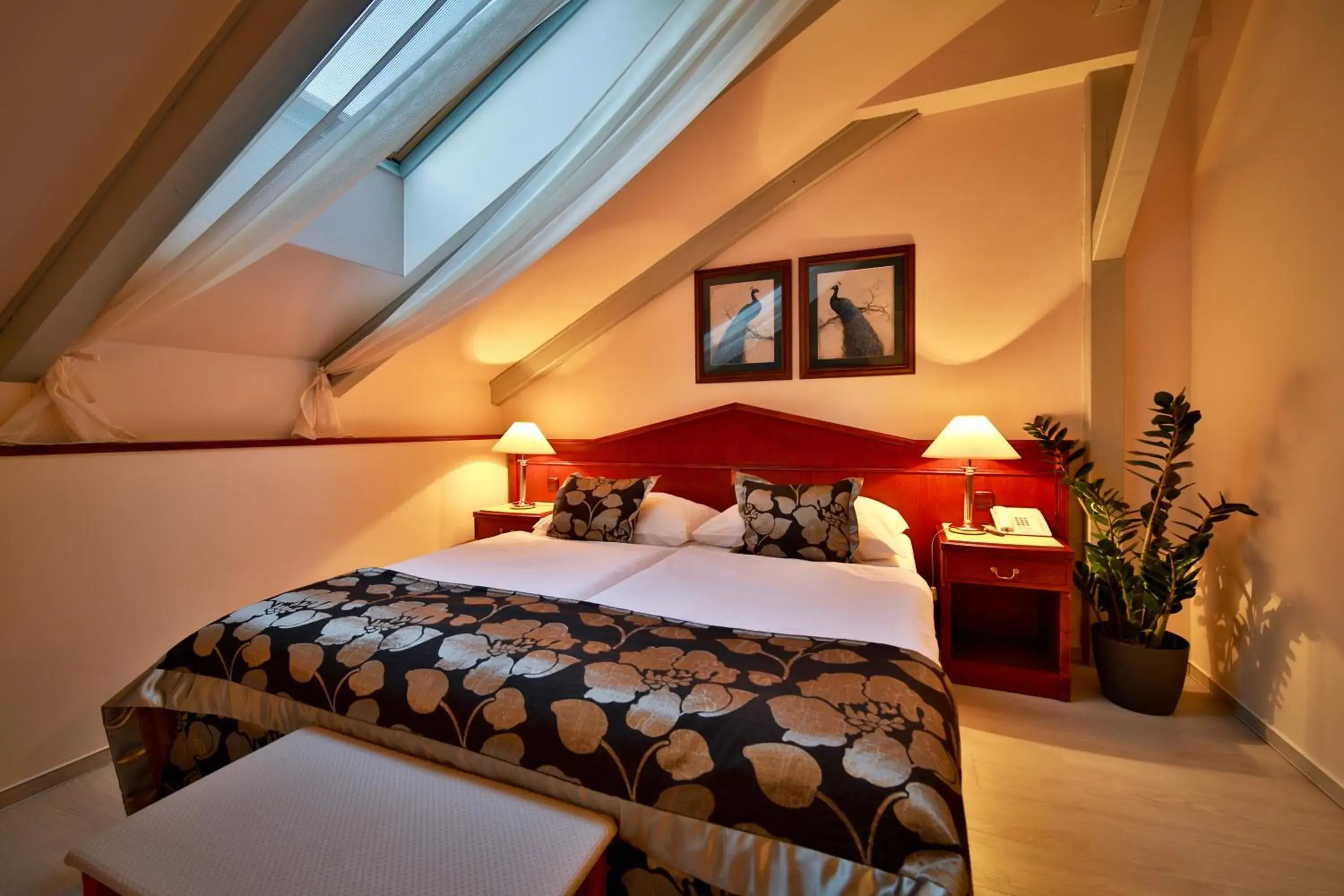 Bedroom, Bed in Carlton Bedroom, Bed in Carlton