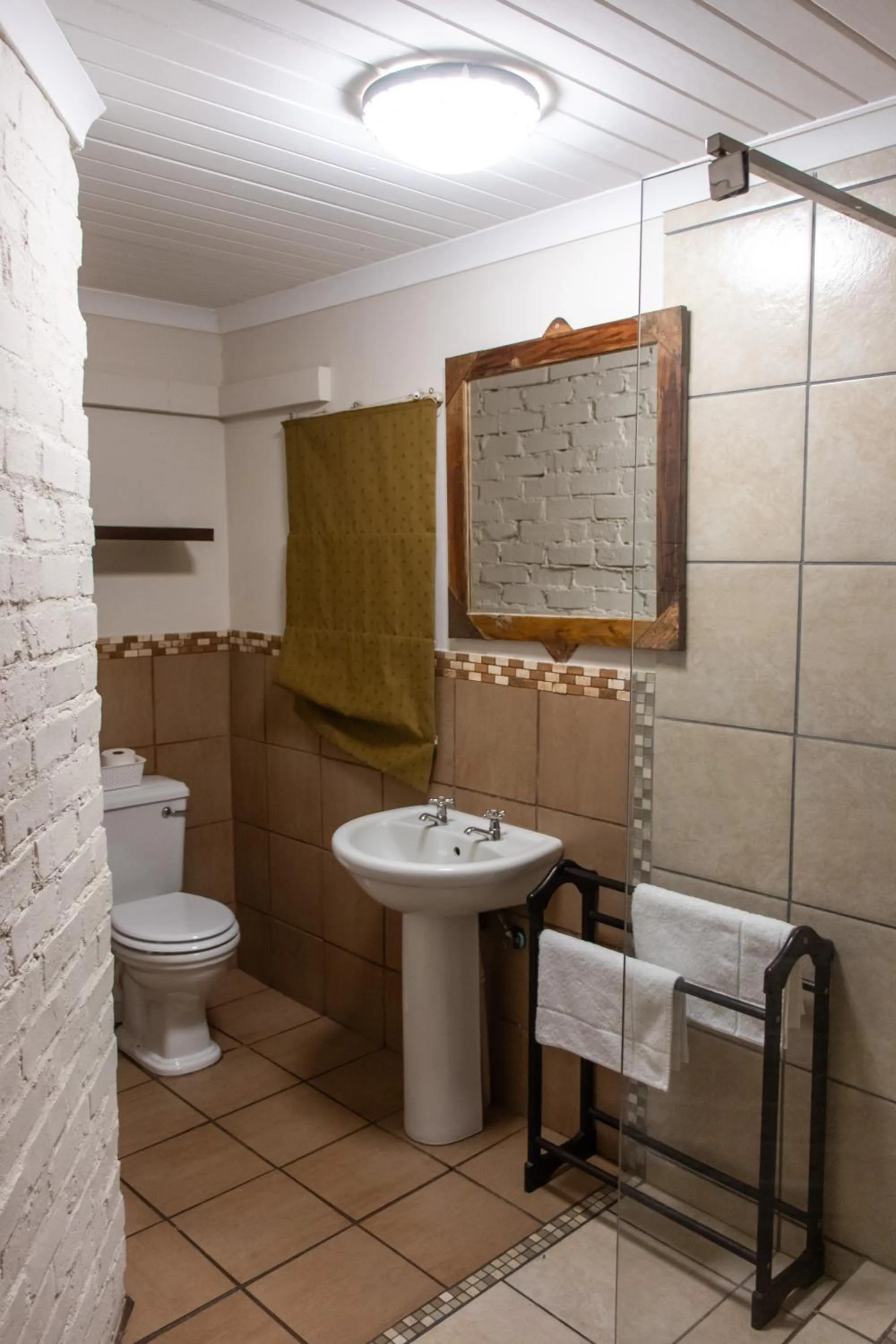Bathroom in Riverbank Lodge