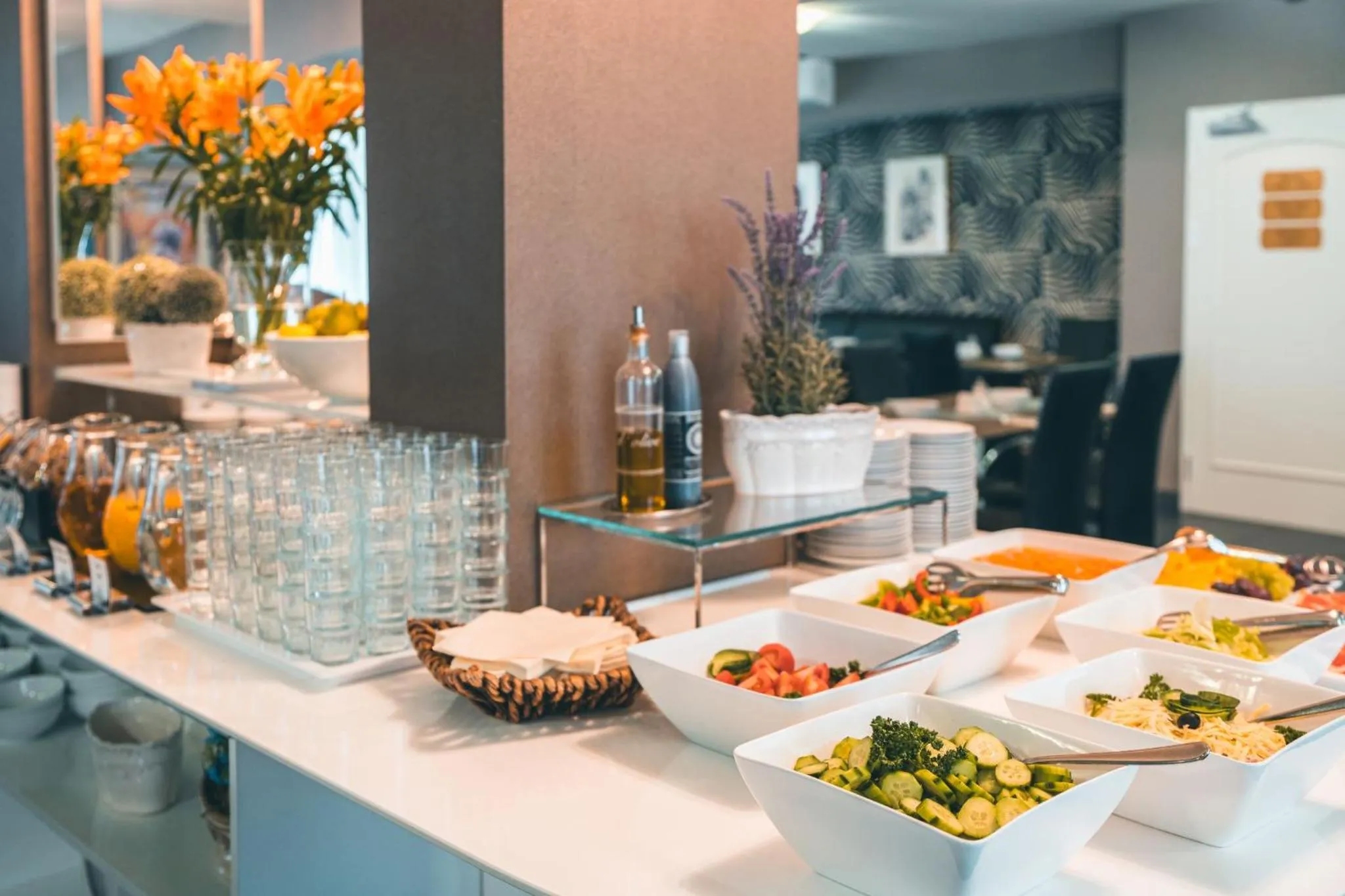 Buffet breakfast in Elysee Hotel