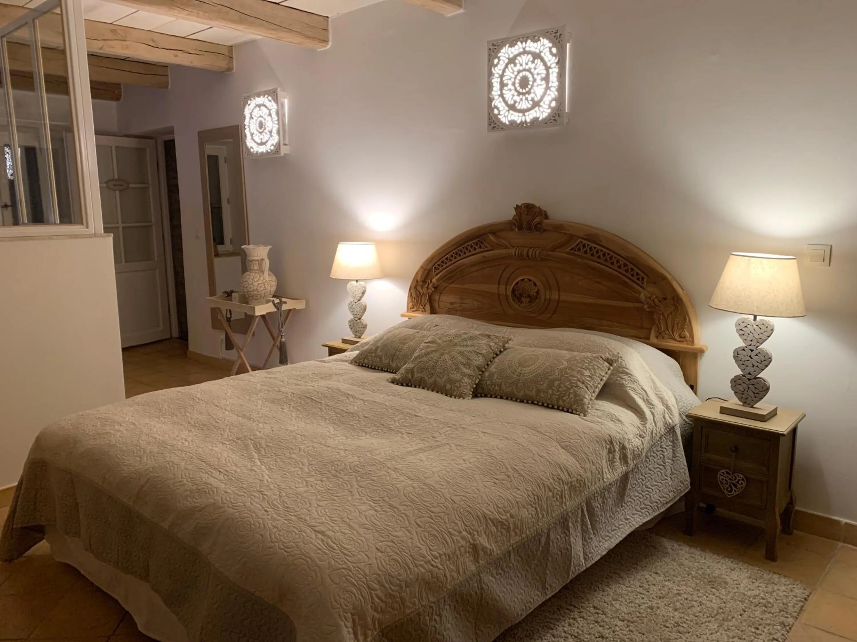 Bed in le mas des roses 1884