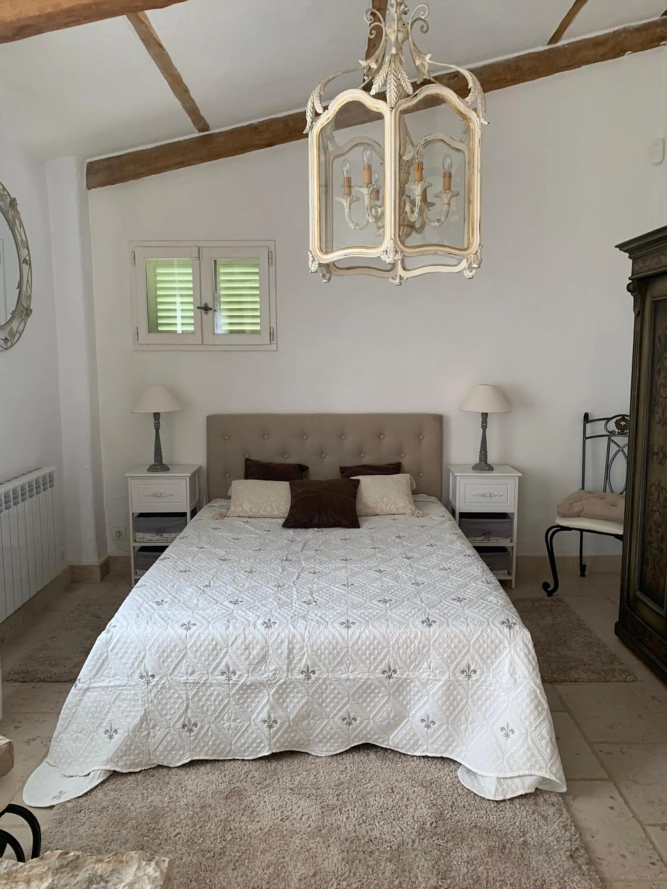 Bed in le mas des roses 1884