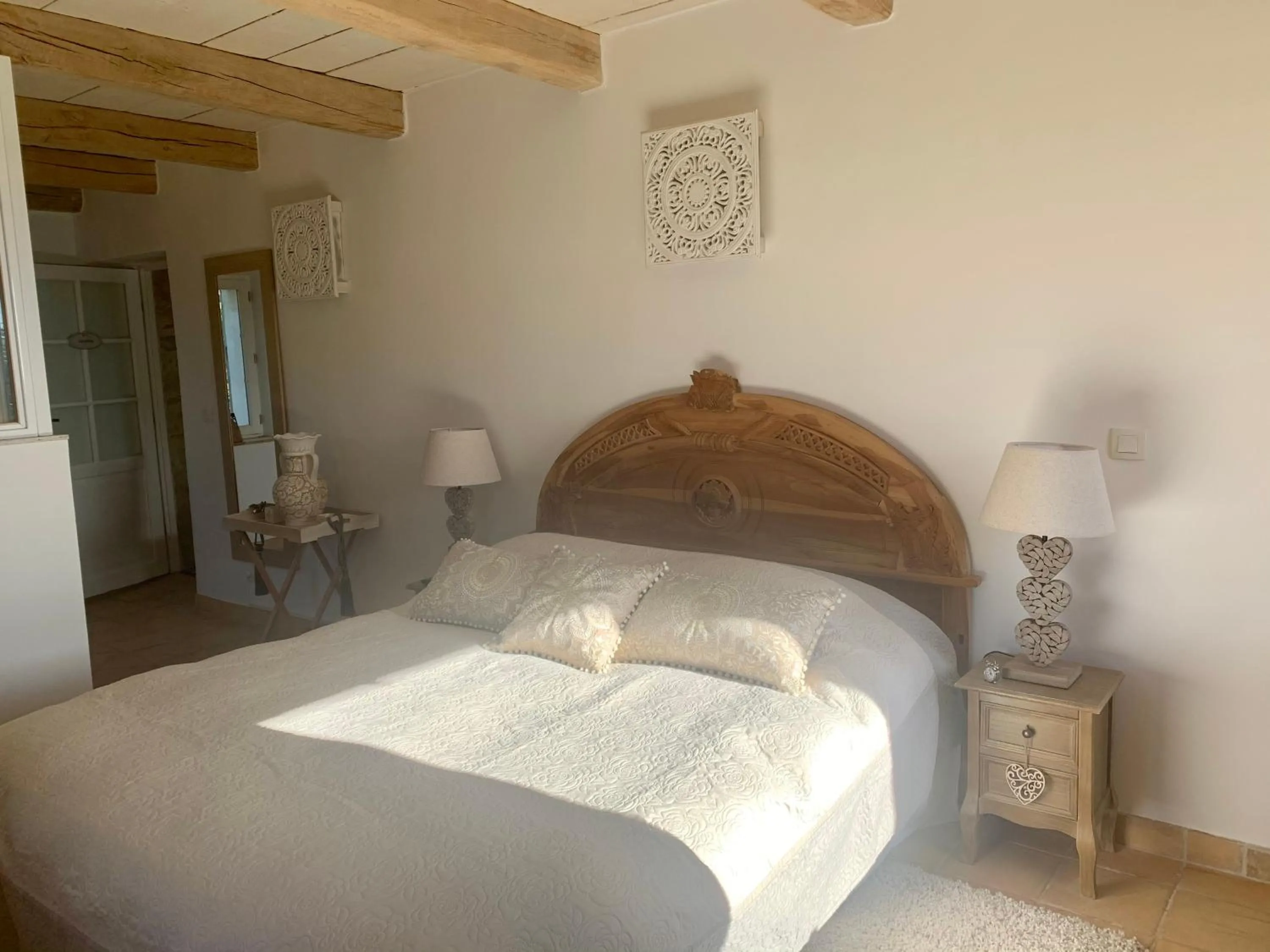 Bed in le mas des roses 1884