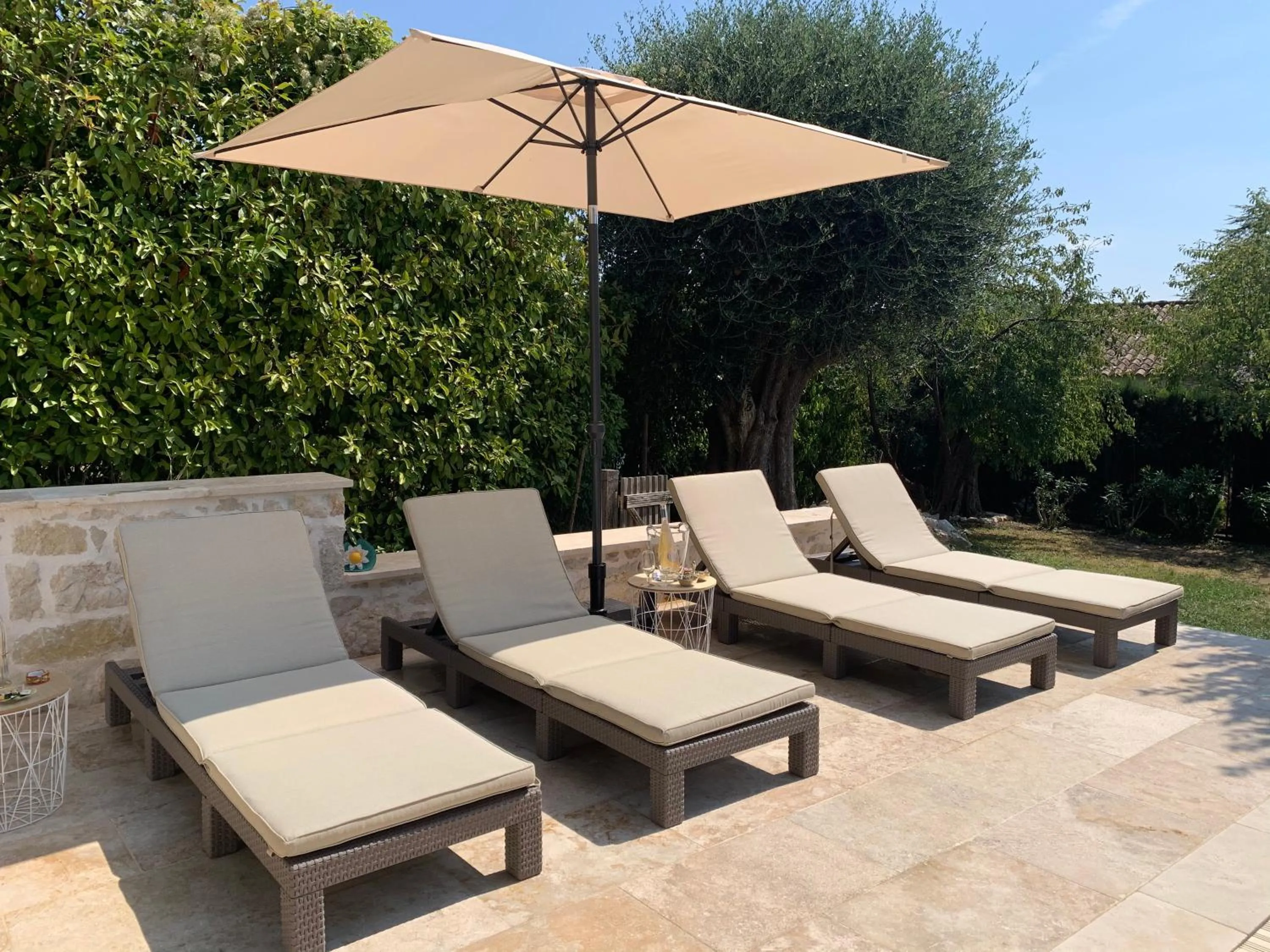 le mas des roses 1884