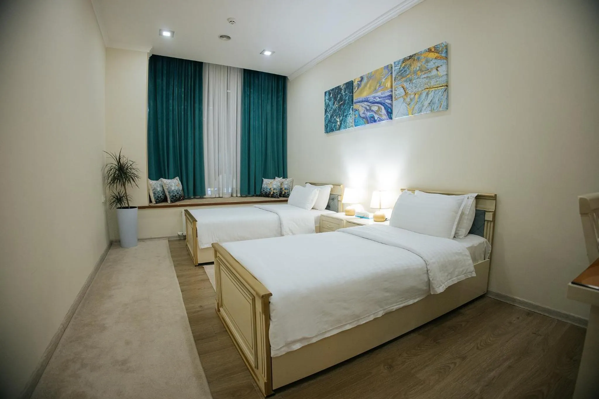 Photo of the whole room, Bed in Like INN Hotel