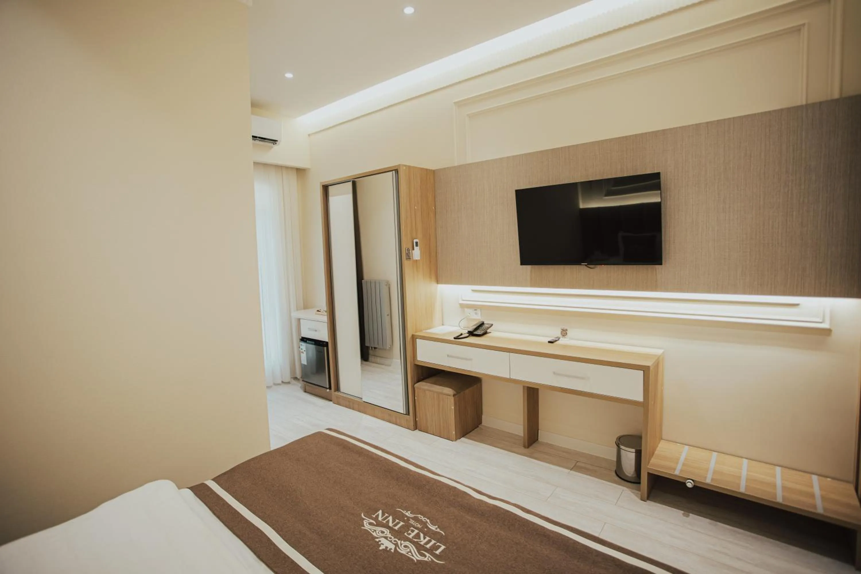 Bed in Like INN Hotel