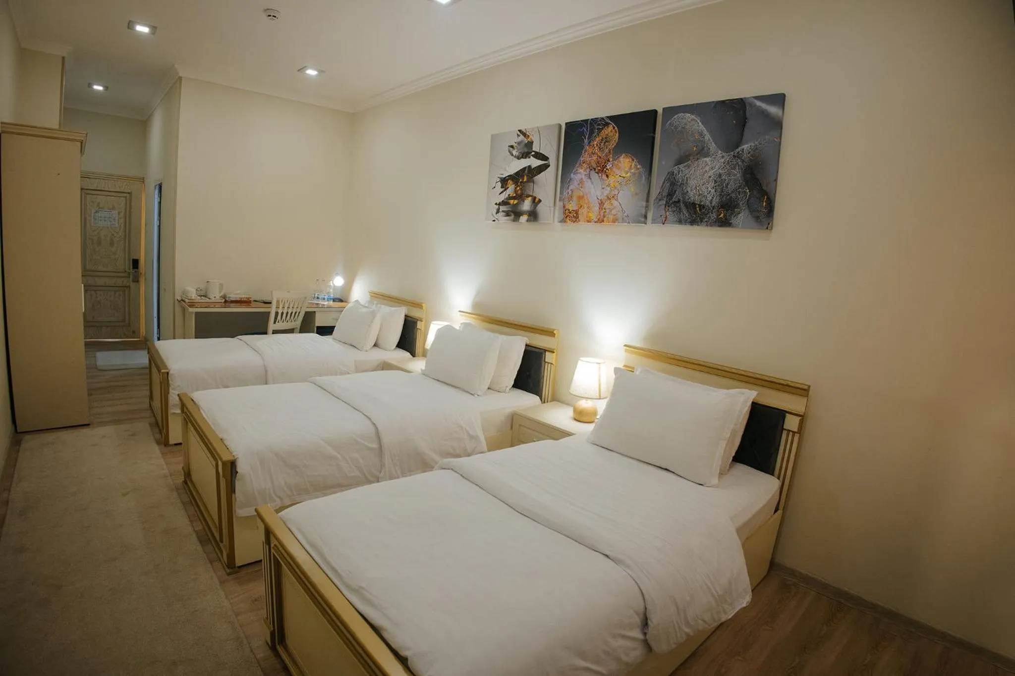 Bed in Like INN Hotel