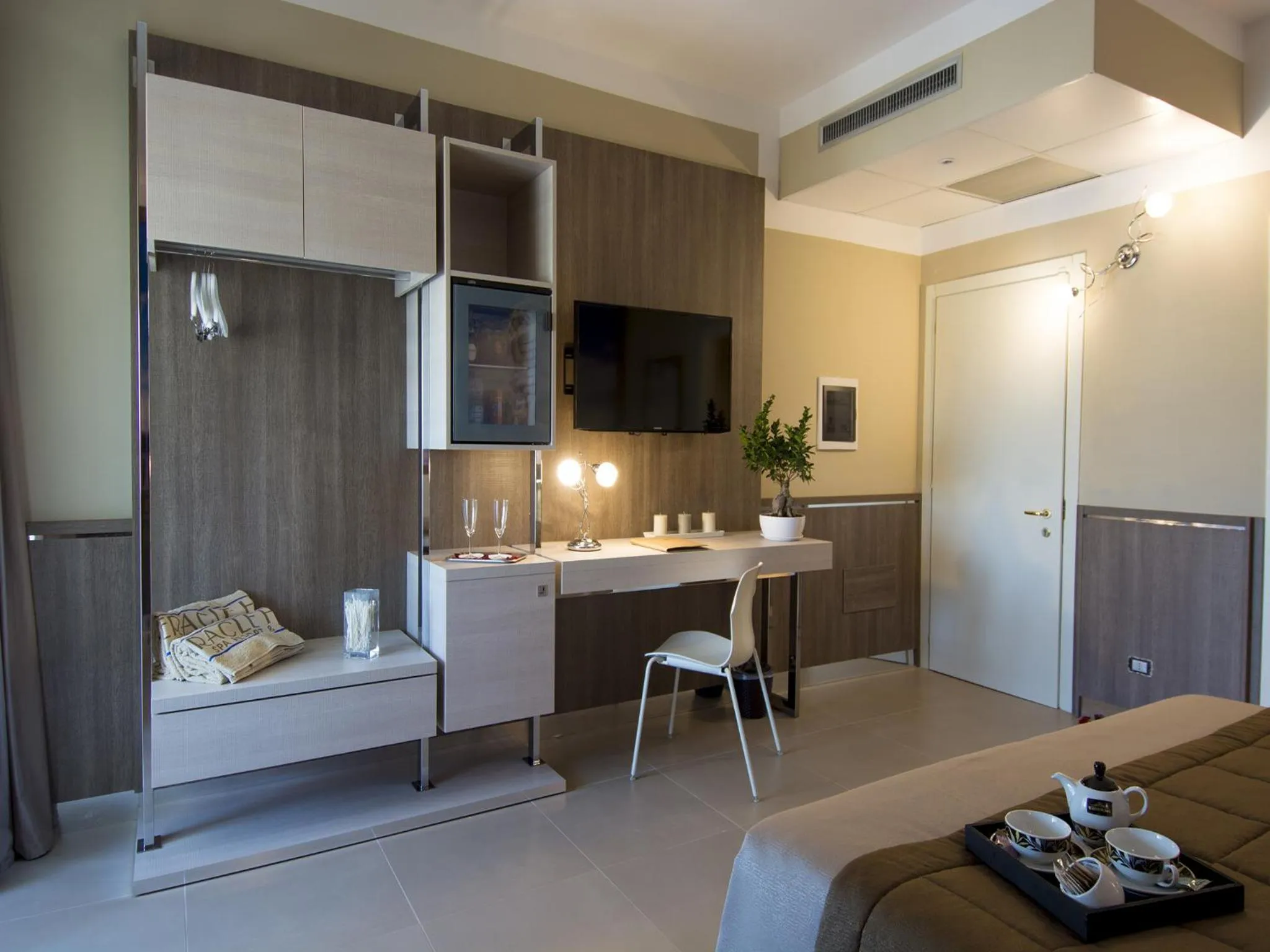 Decorative detail, Bed in Eracle Hotel