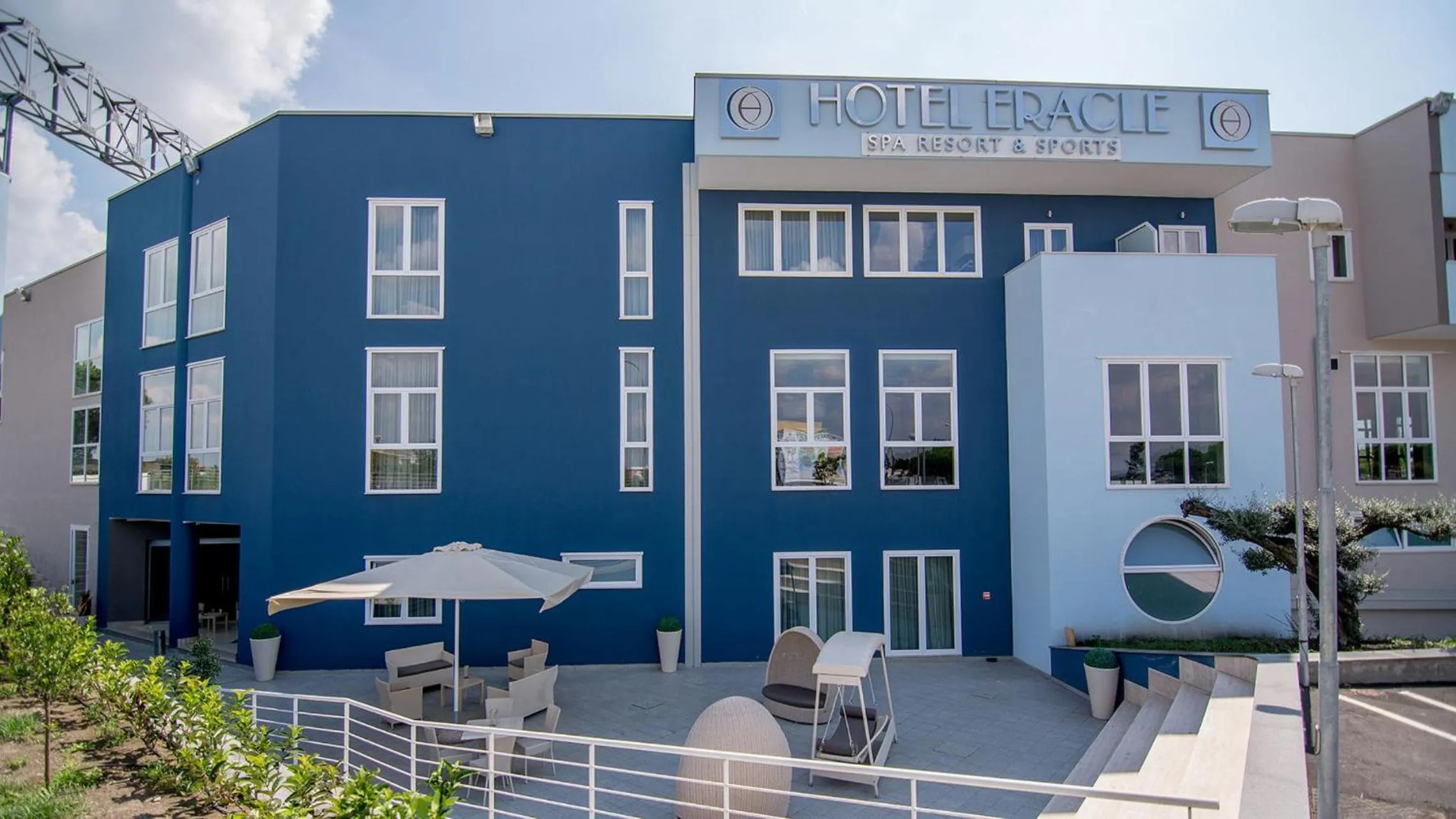 Property building in Eracle Hotel