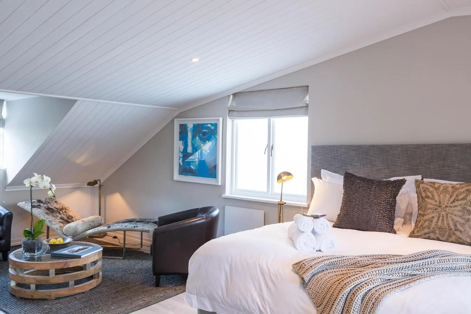 Seating area, Bed in Macaron Boutique Guest House