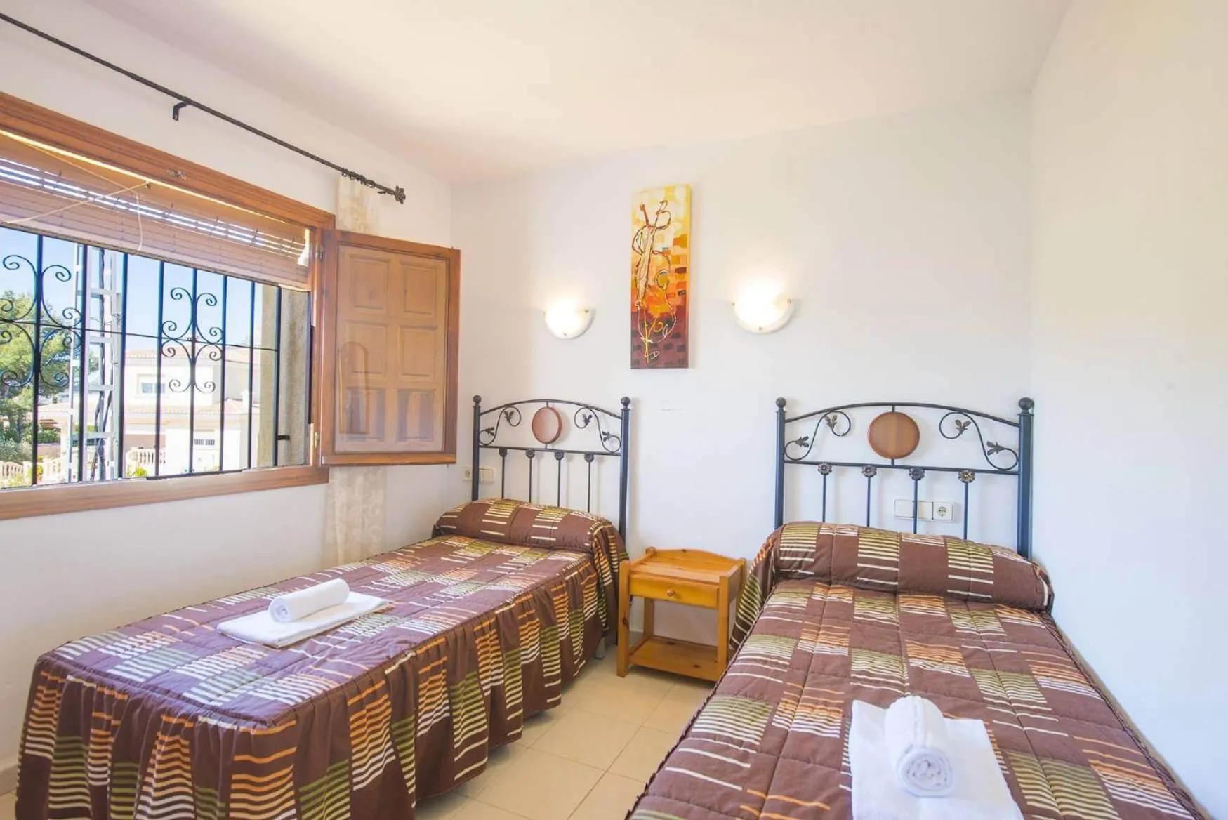 Bed in Villa Cactus - PlusHolidays