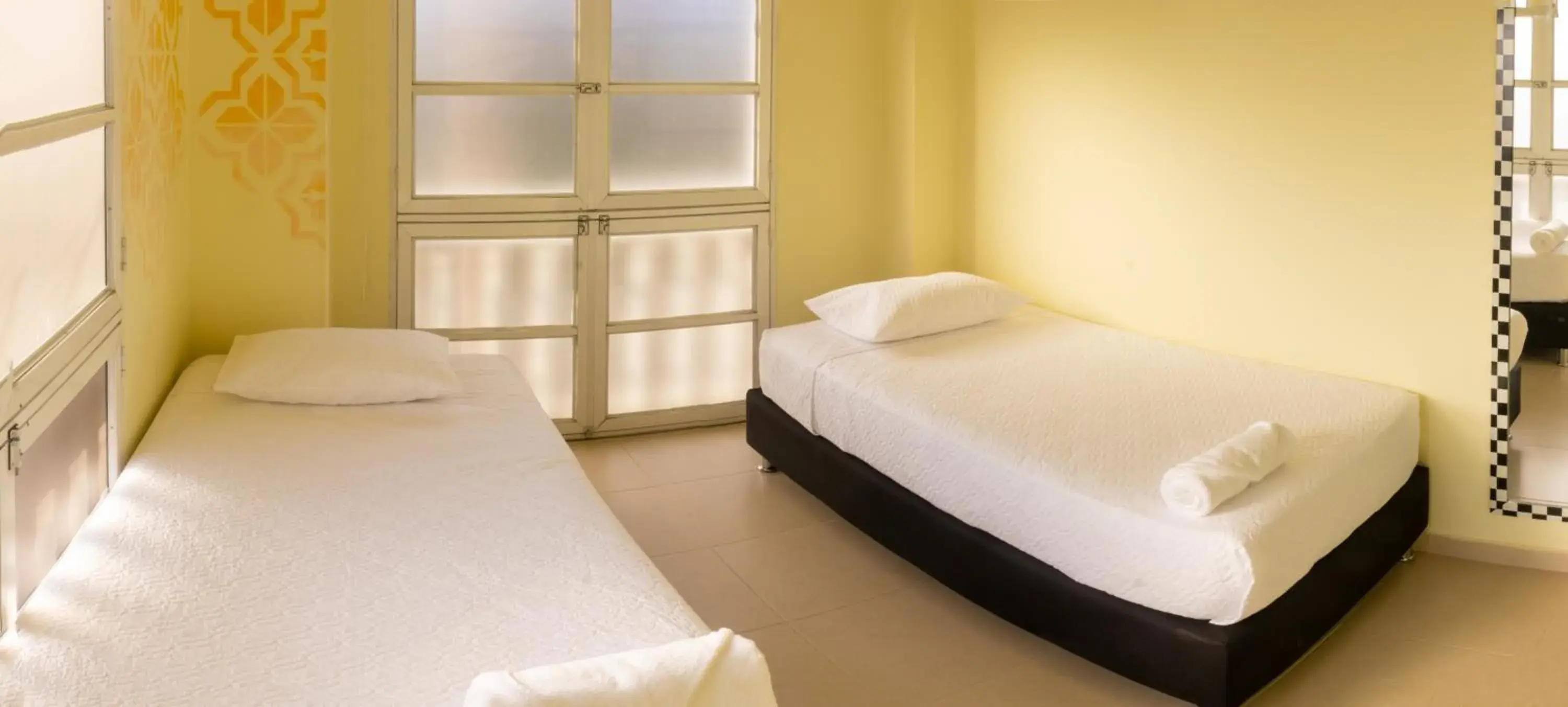 Twin Room - single occupancy in San Felicin Hostel Twin Room - single occupancy in San Felicin Hostel