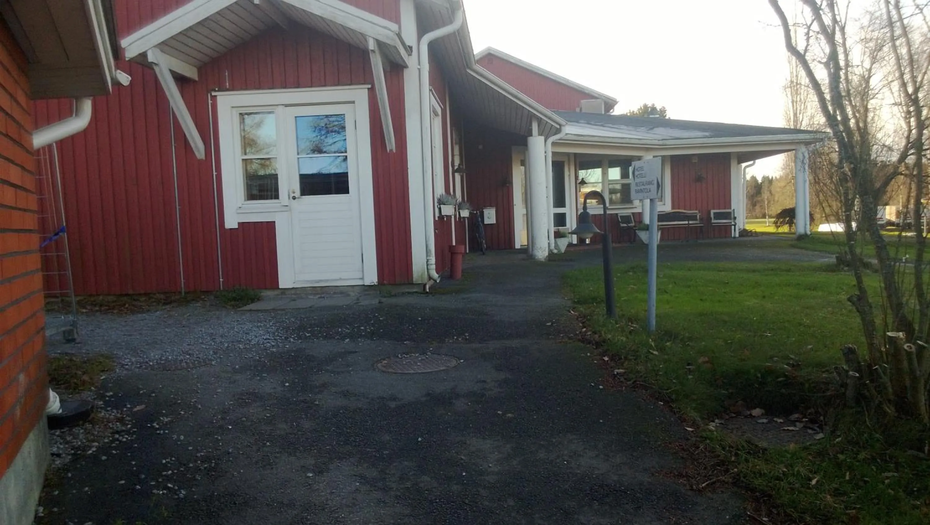 Facade/entrance in Juthbacka Hotell