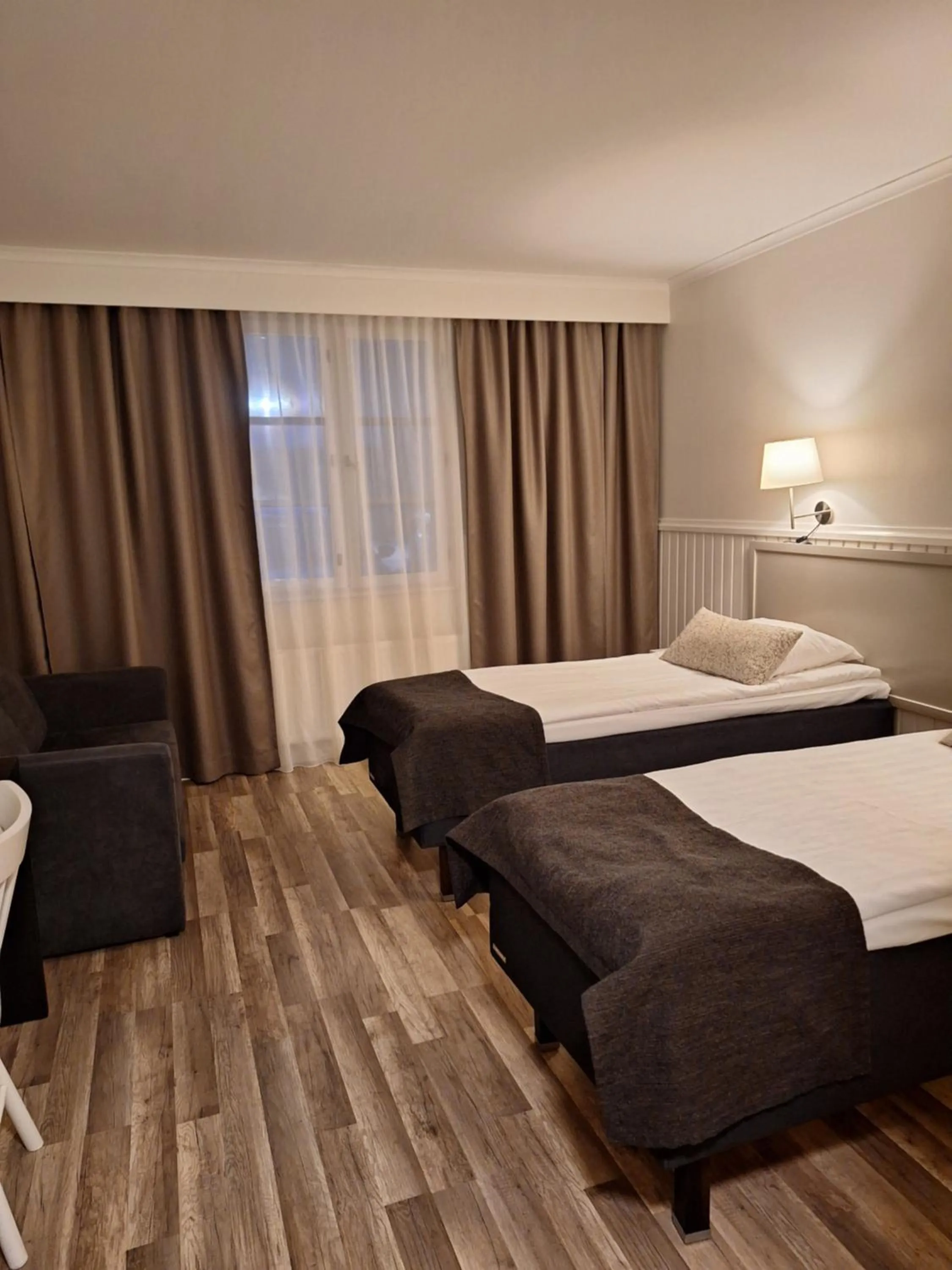 Bed in Juthbacka Hotell