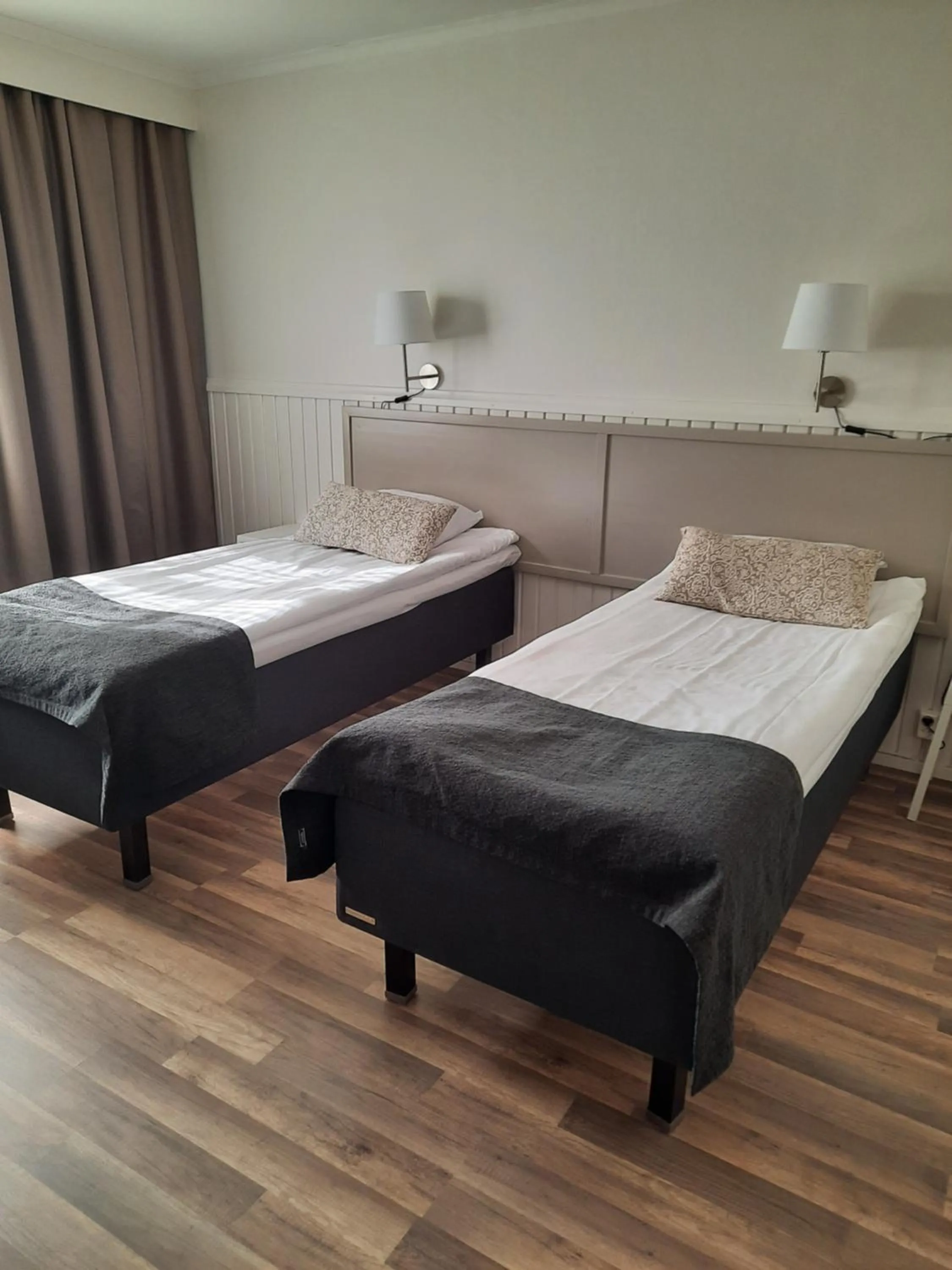 Bed in Juthbacka Hotell