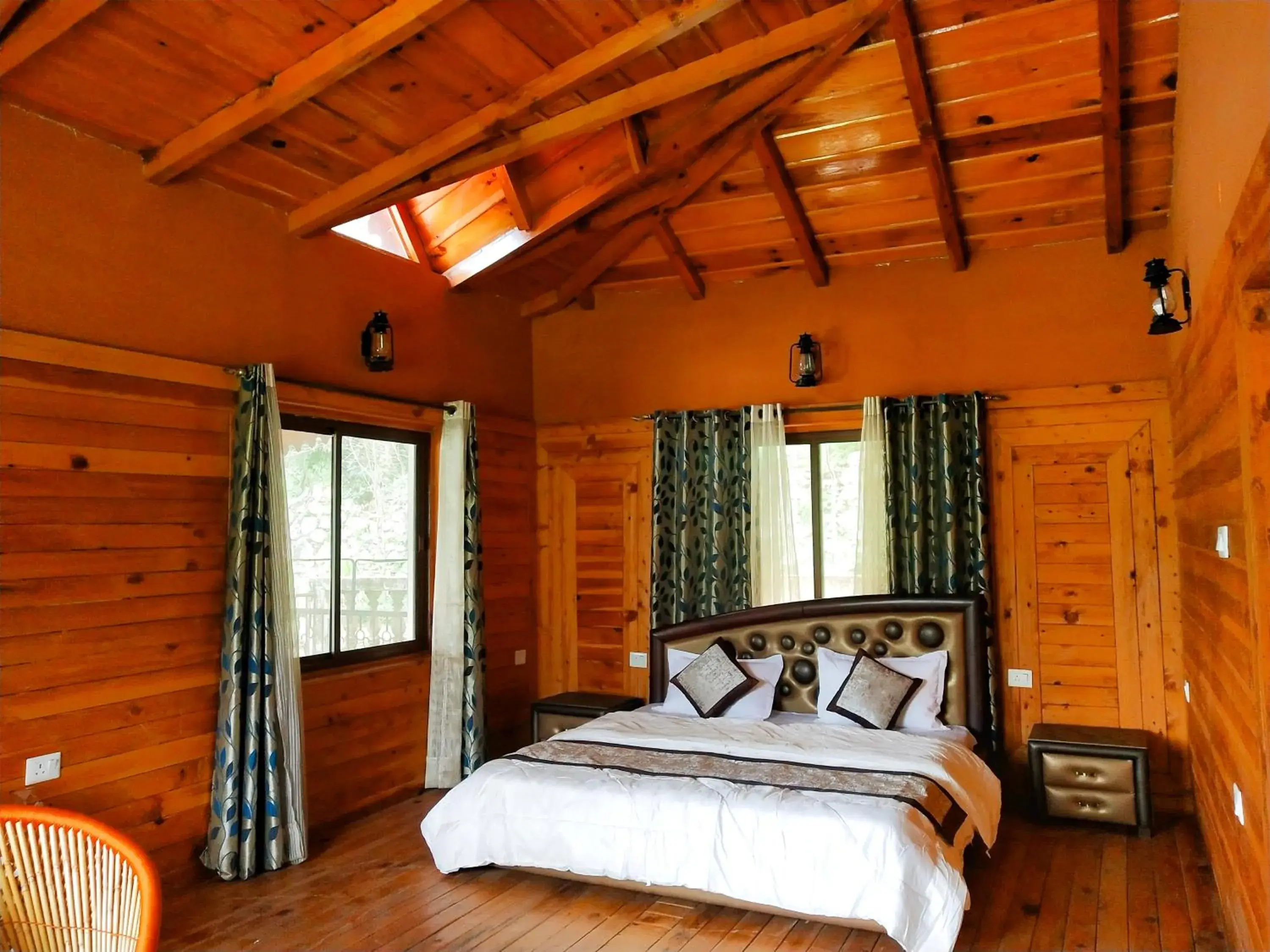 Bed in The Canadian Woods Resort Bed in The Canadian Woods Resort