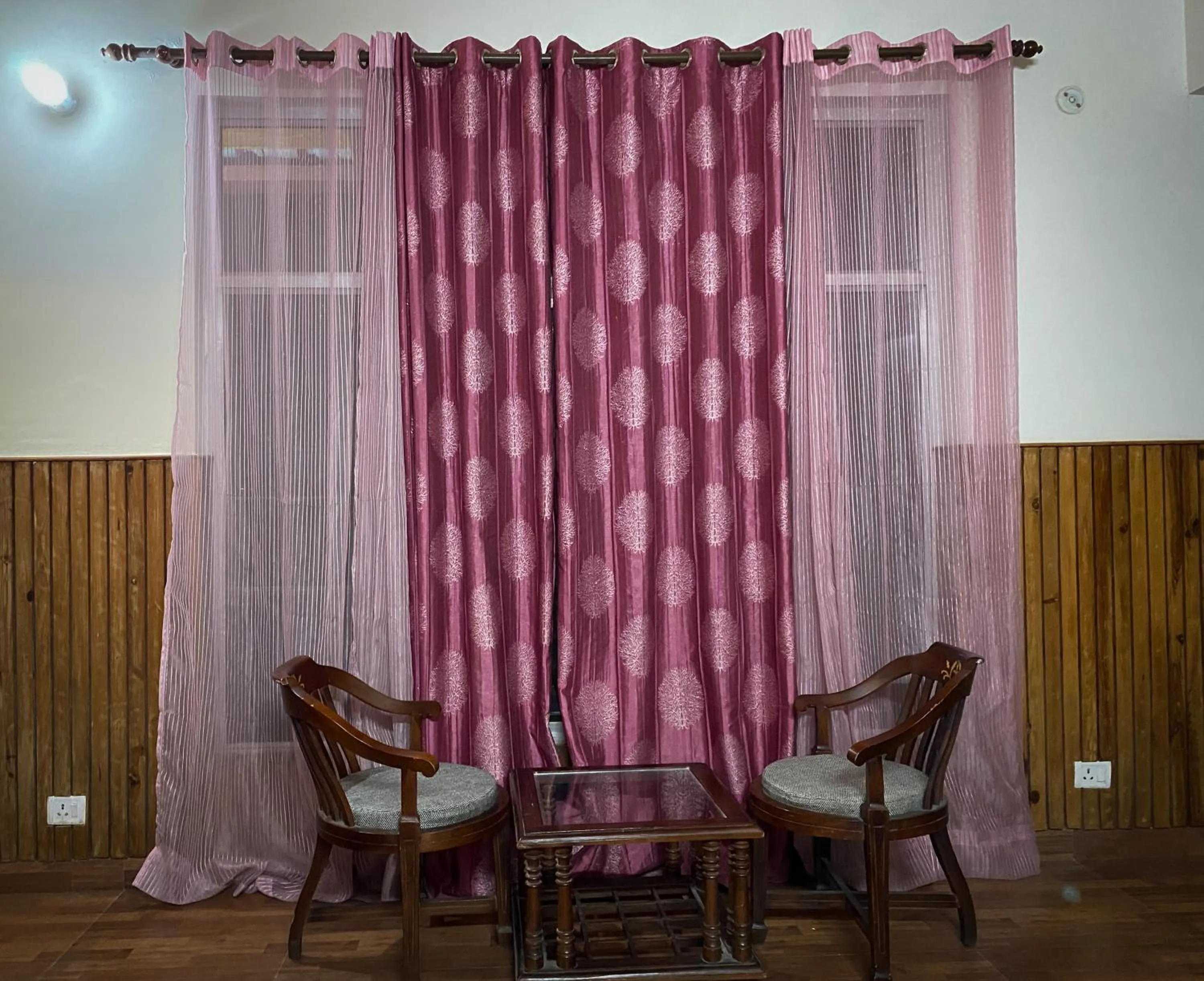 Seating area in The Canadian Woods Resort