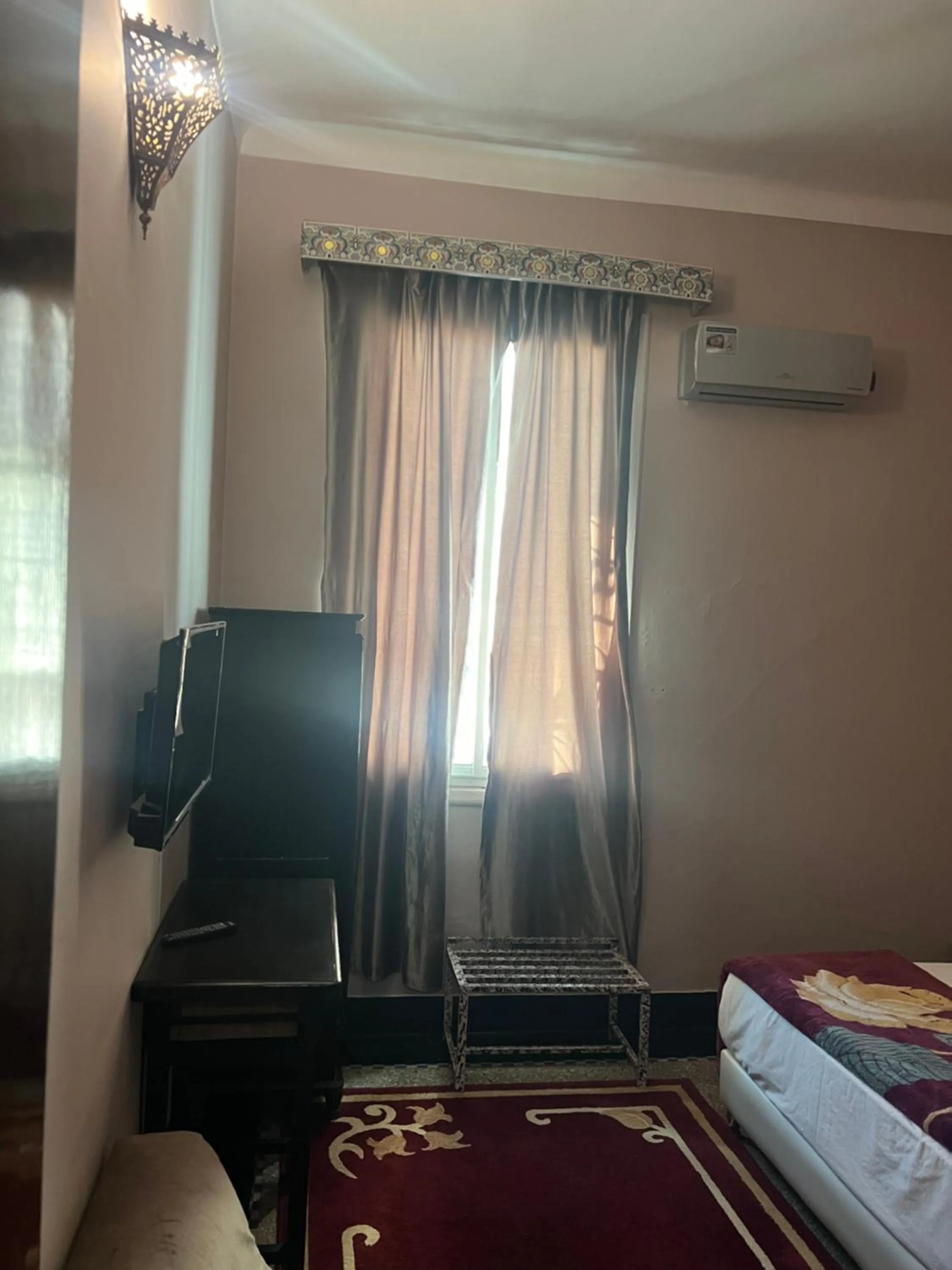 Photo of the whole room in Amor Hotel