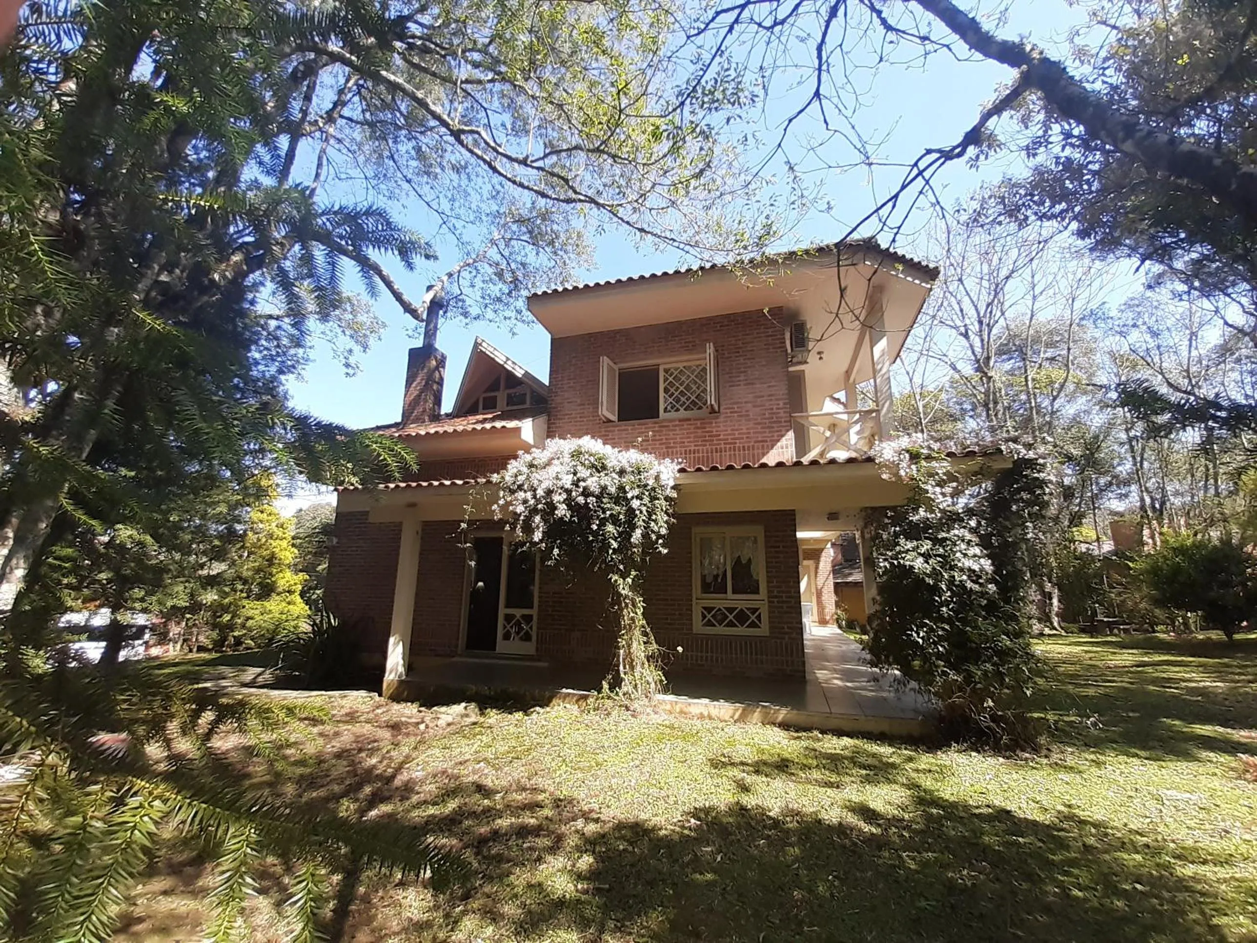 Casa do Bosque, espaçosa e confortável em condominio espetacular, 5 min centro!