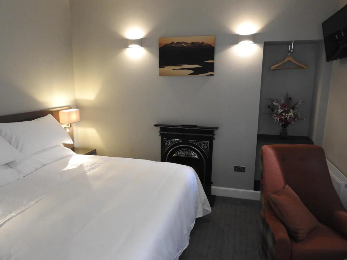 Other, Bed in House of Juniper