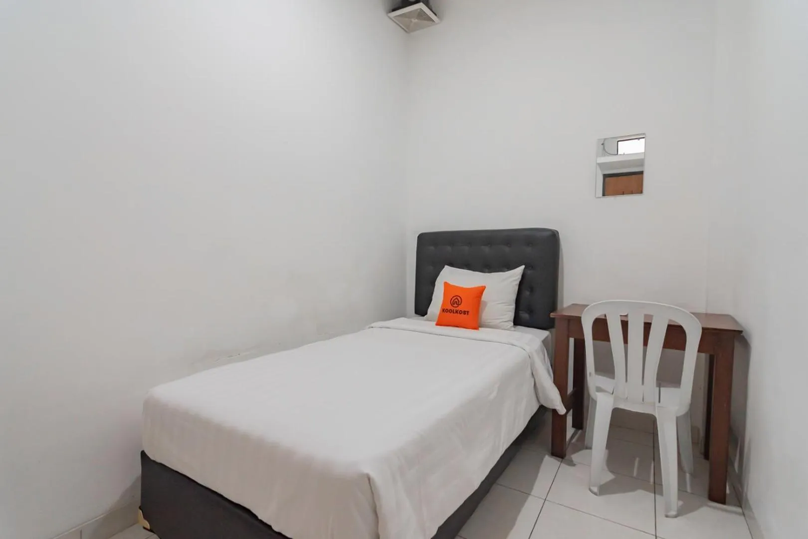 Bedroom in KoolKost near Alun Alun Kota Bandung 2 - Male Only