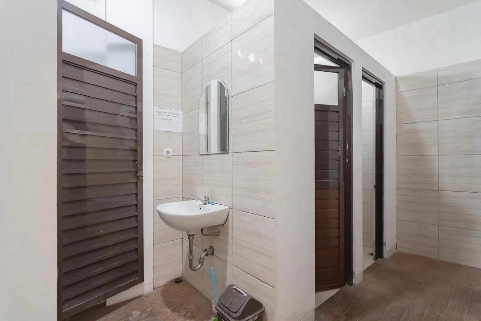 Bathroom in KoolKost near Alun Alun Kota Bandung 2 - Male Only