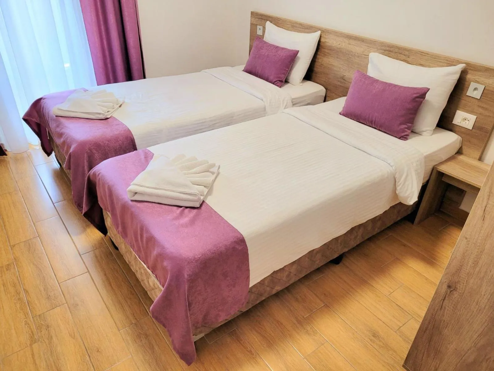 Bed in Dona, Altina
