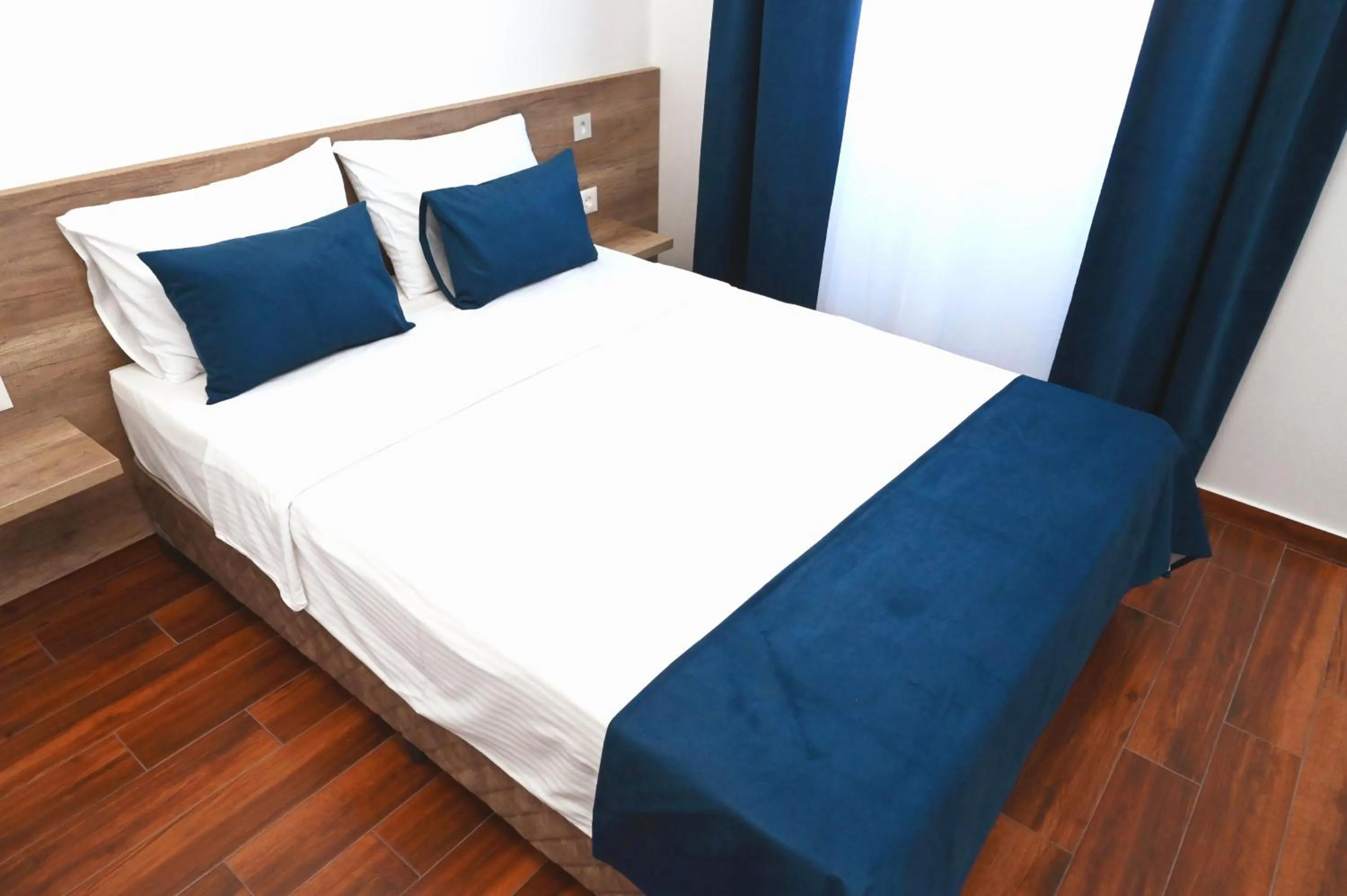 Bed in Dona, Altina