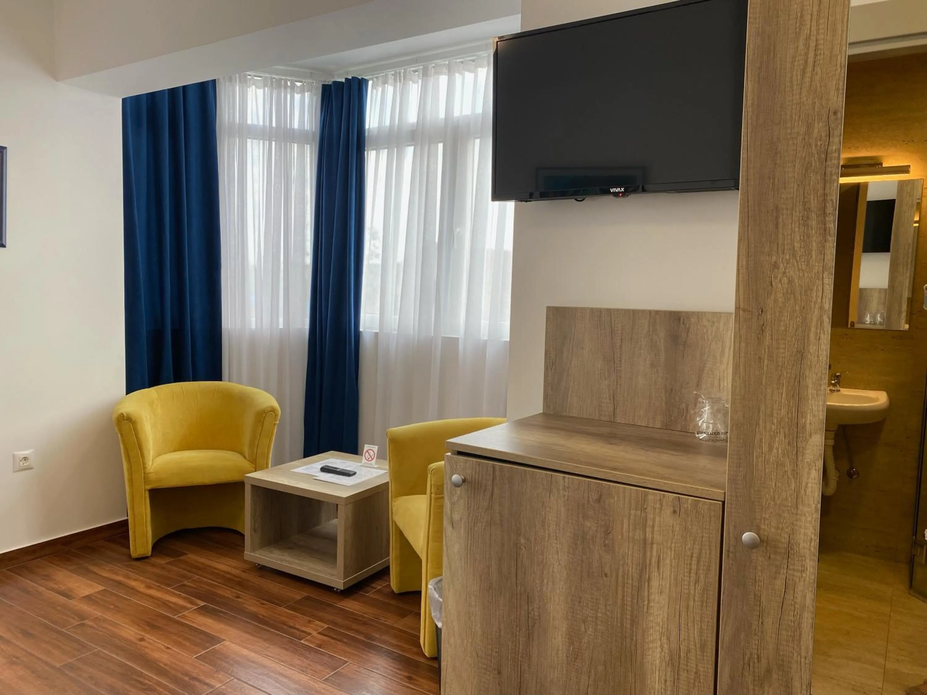 TV and multimedia in Dona, Altina