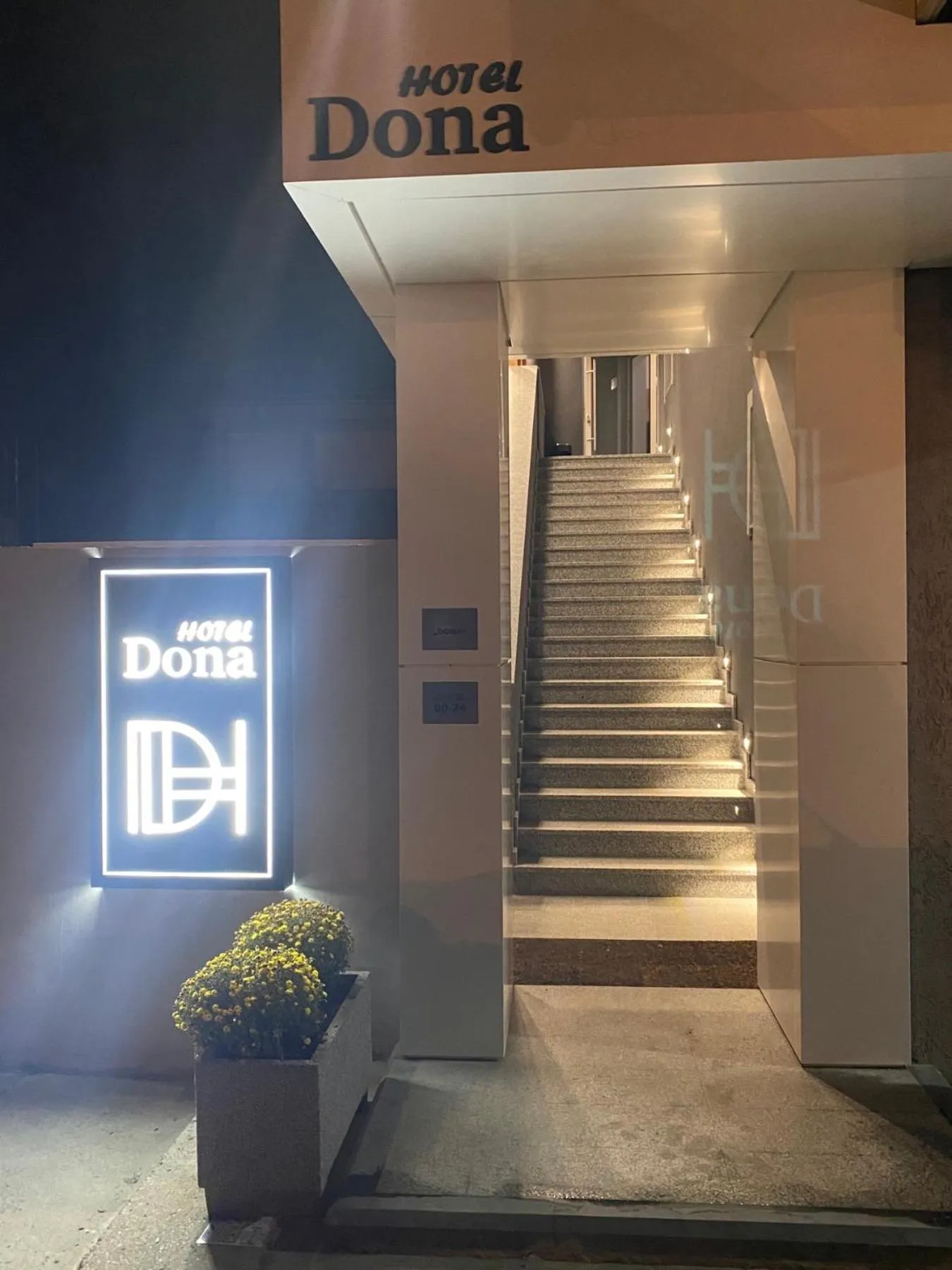 Property building in Dona, Altina