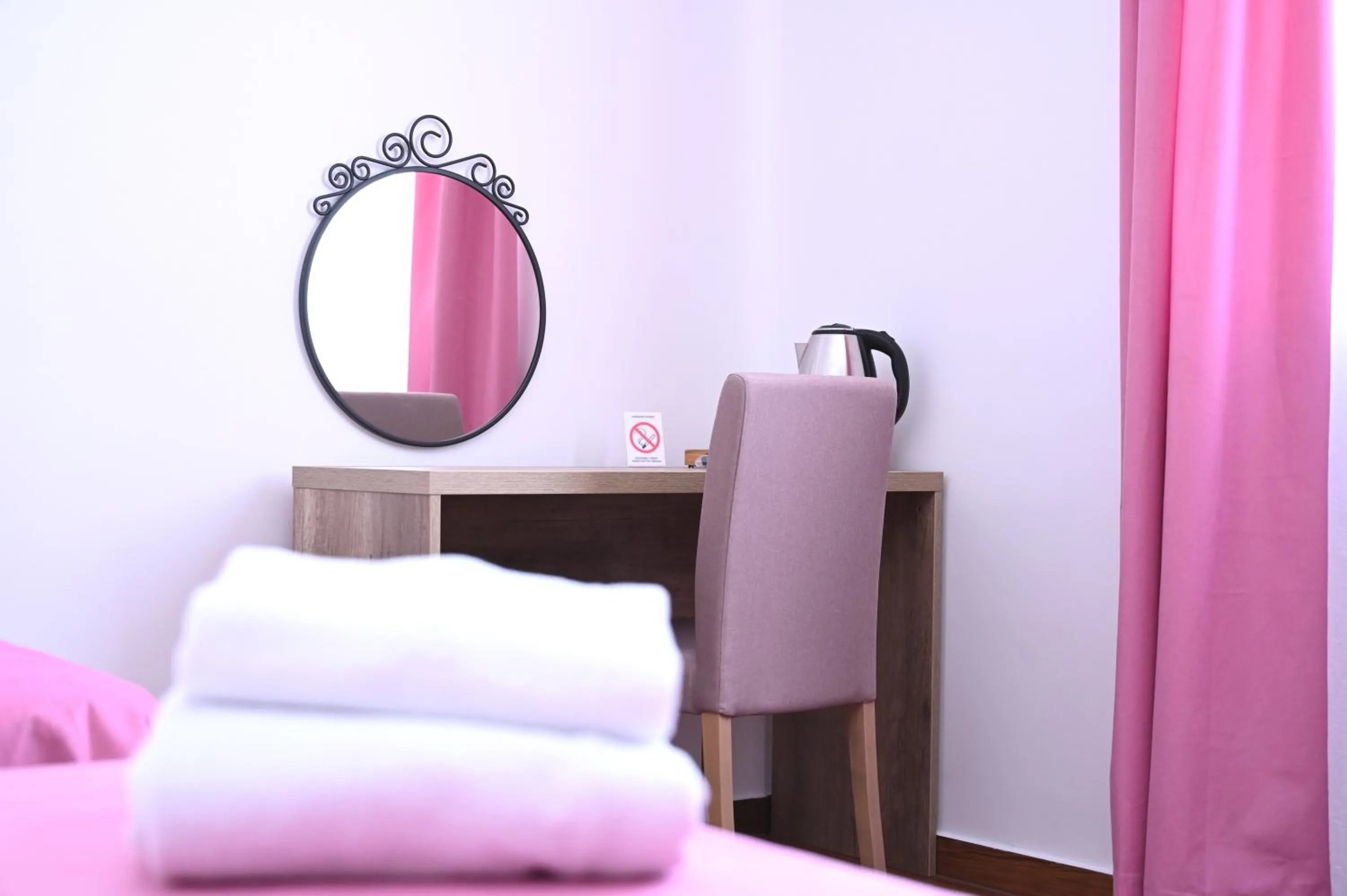 Coffee/tea facilities, Bed in Dona, Altina