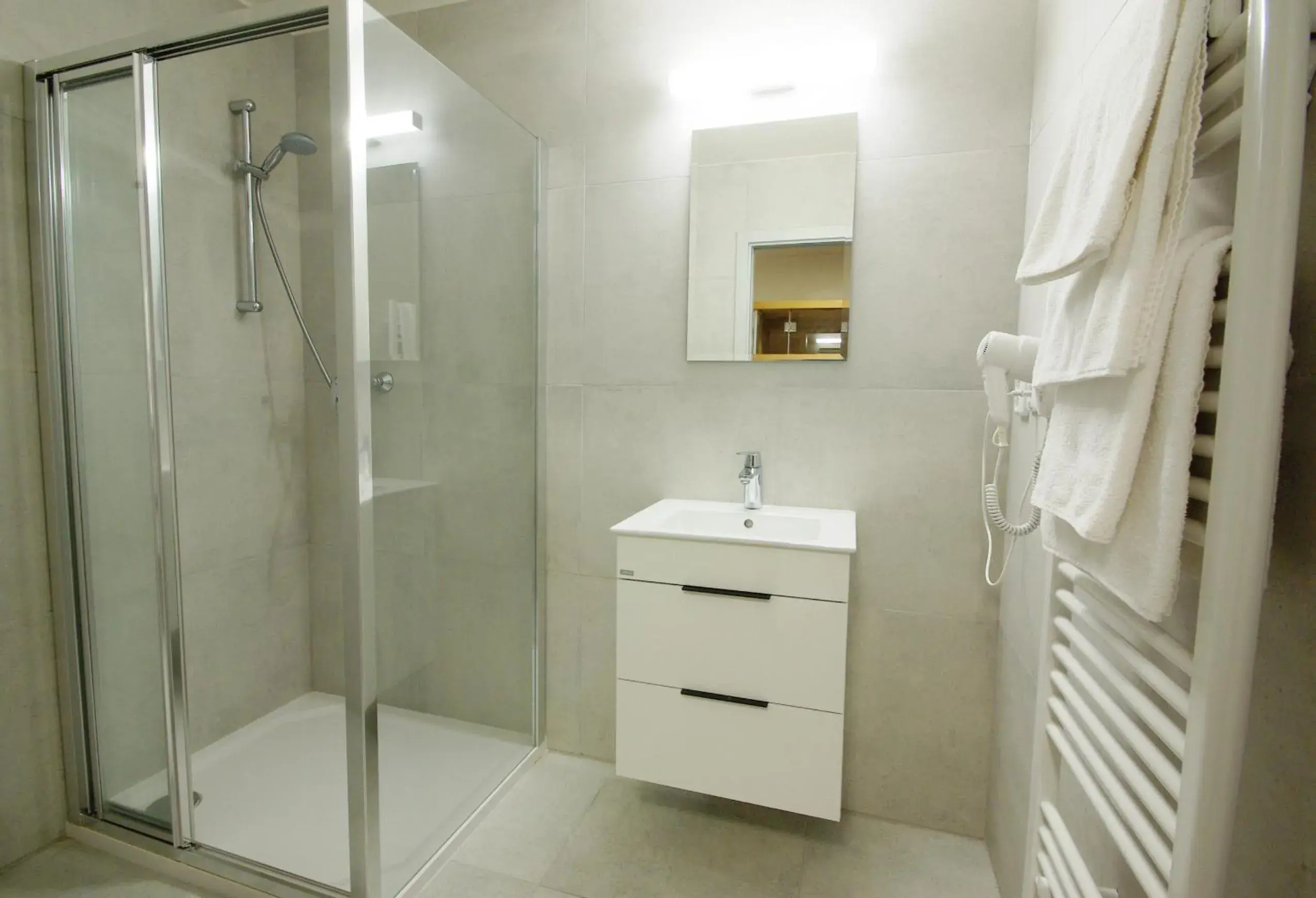 Double Room with Private Wellness in Adeba Hotel Double Room with Private Wellness in Adeba Hotel