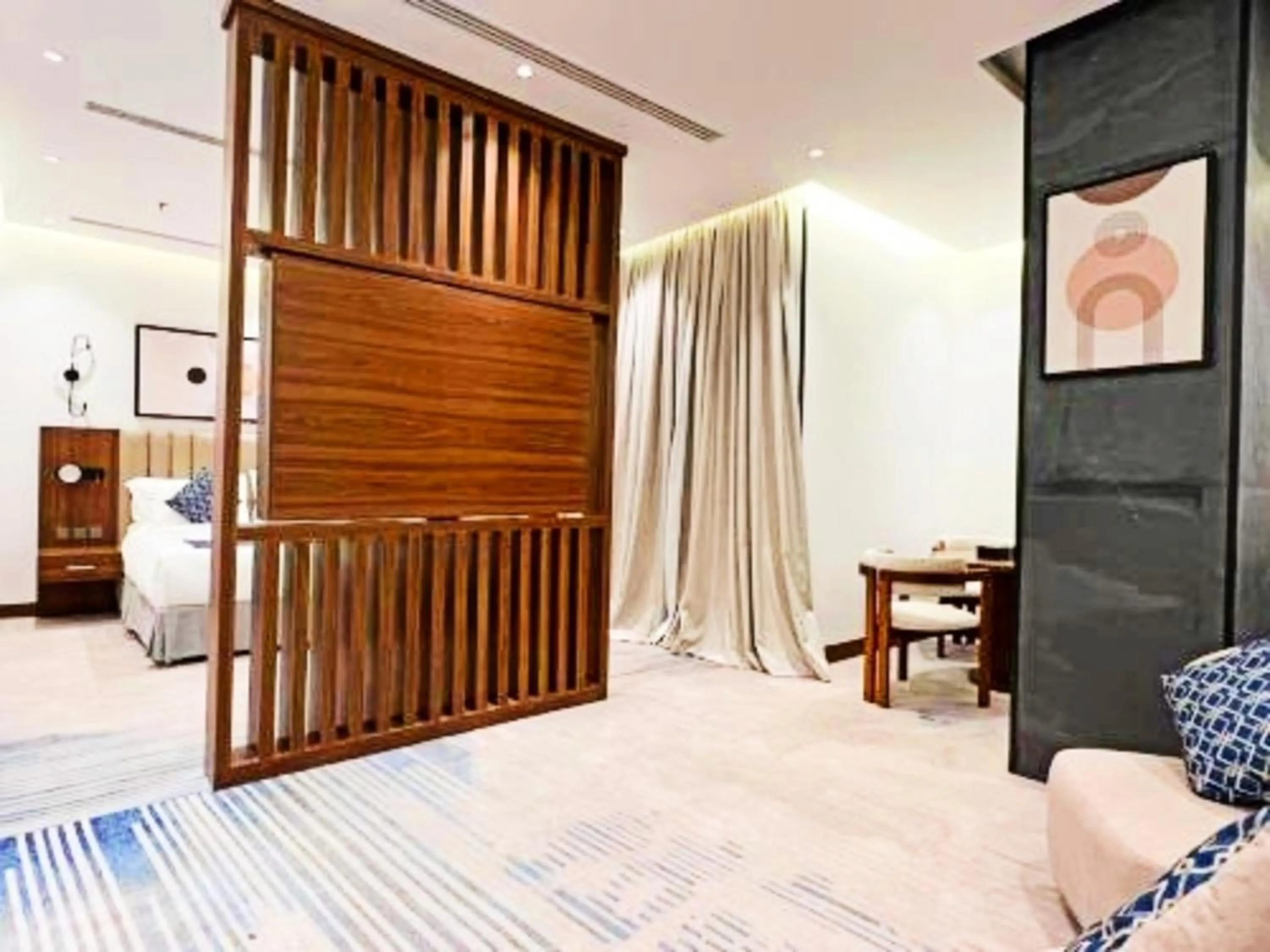 Photo of the whole room, Bed in Sunday Luxury Central formerly Anan hotel