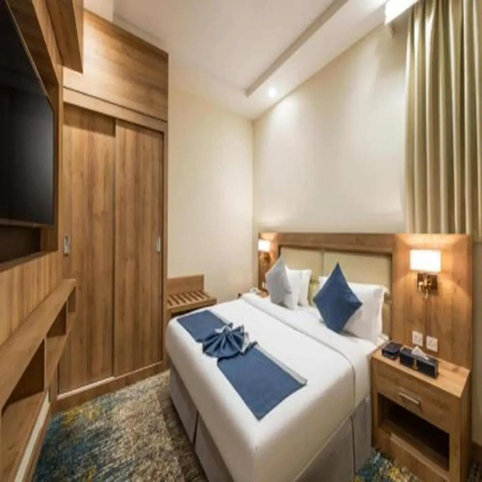 TV and multimedia, Bed in Sunday Luxury Central formerly Anan hotel TV and multimedia, Bed in Sunday Luxury Central formerly Anan hotel