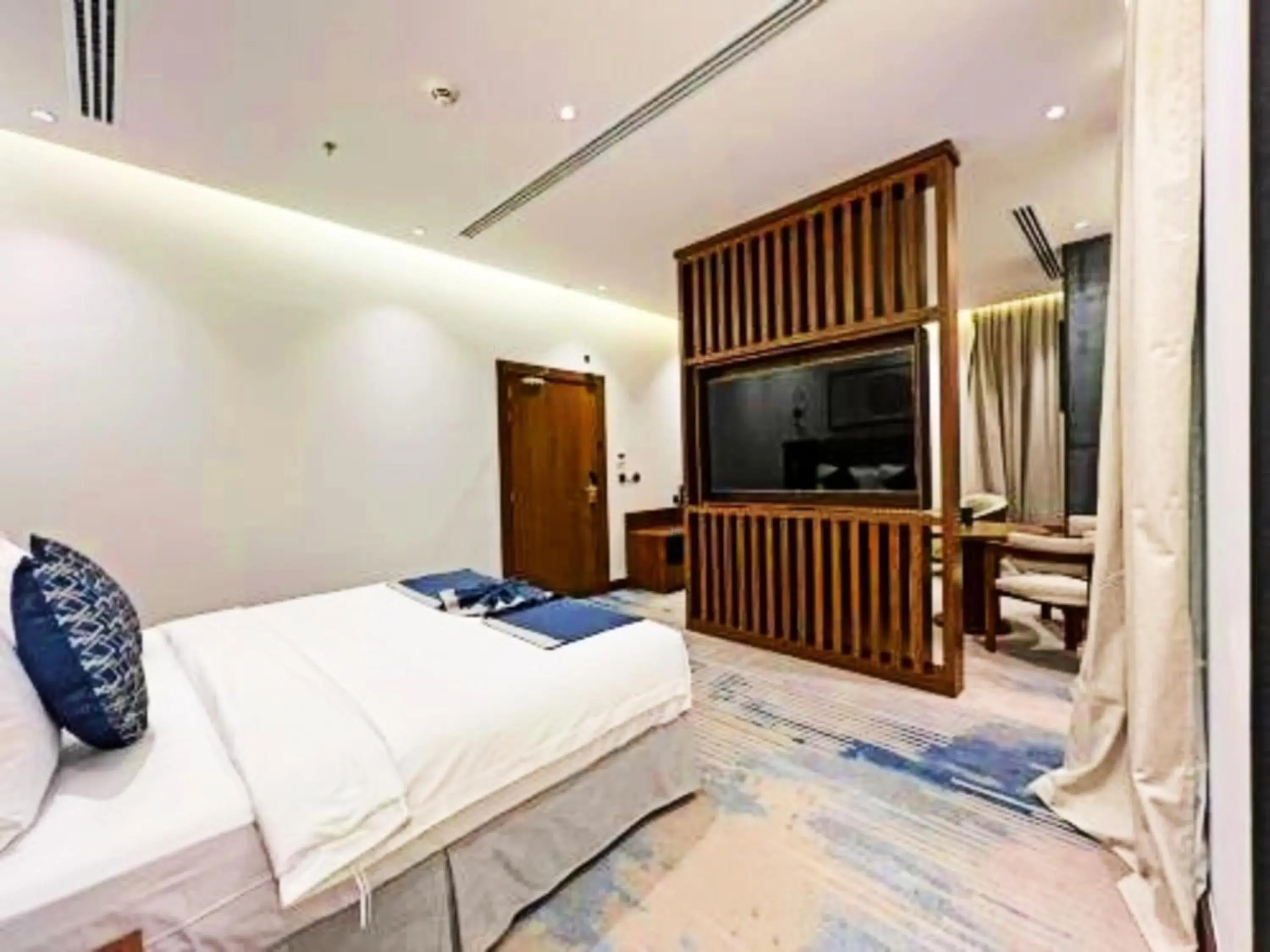 Photo of the whole room, Bed in Sunday Luxury Central formerly Anan hotel Photo of the whole room, Bed in Sunday Luxury Central formerly Anan hotel