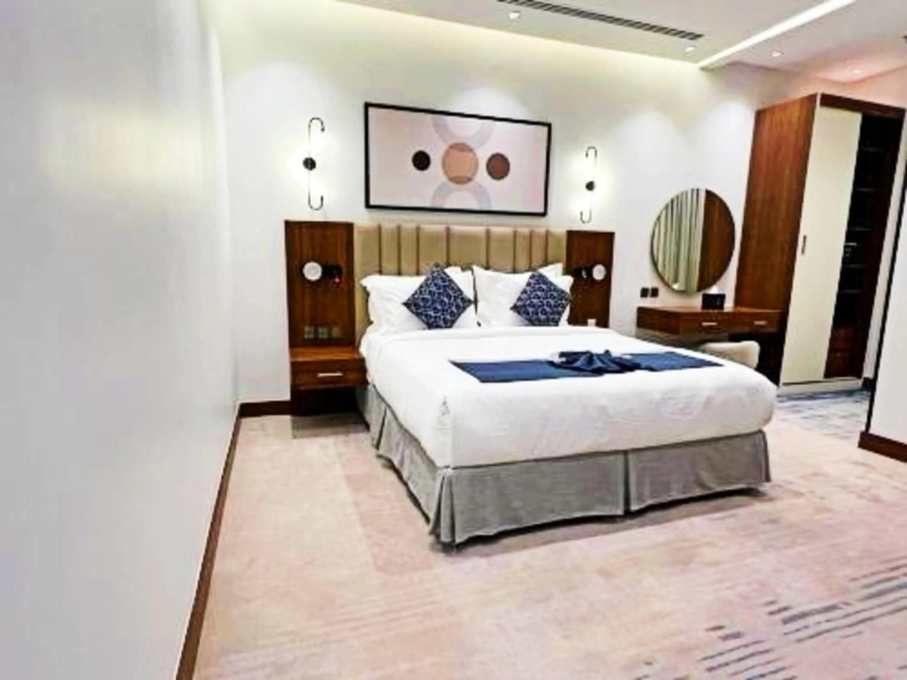 Photo of the whole room, Bed in Sunday Luxury Central formerly Anan hotel