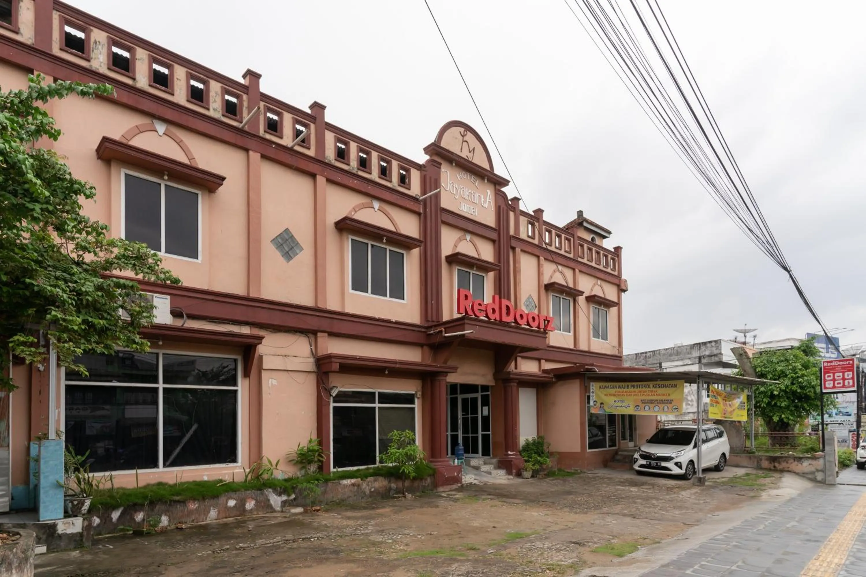 Property building in RedDoorz Syariah @ Jalan Jendral Sudirman Jambi
