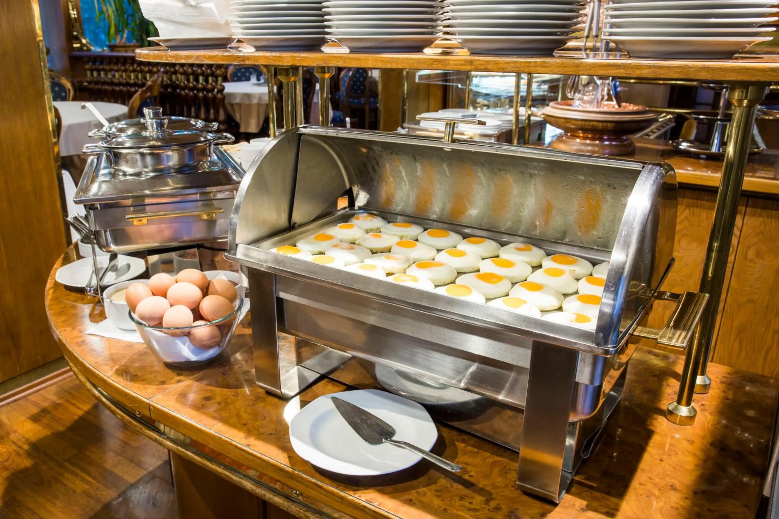 Breakfast in Admiral Botel