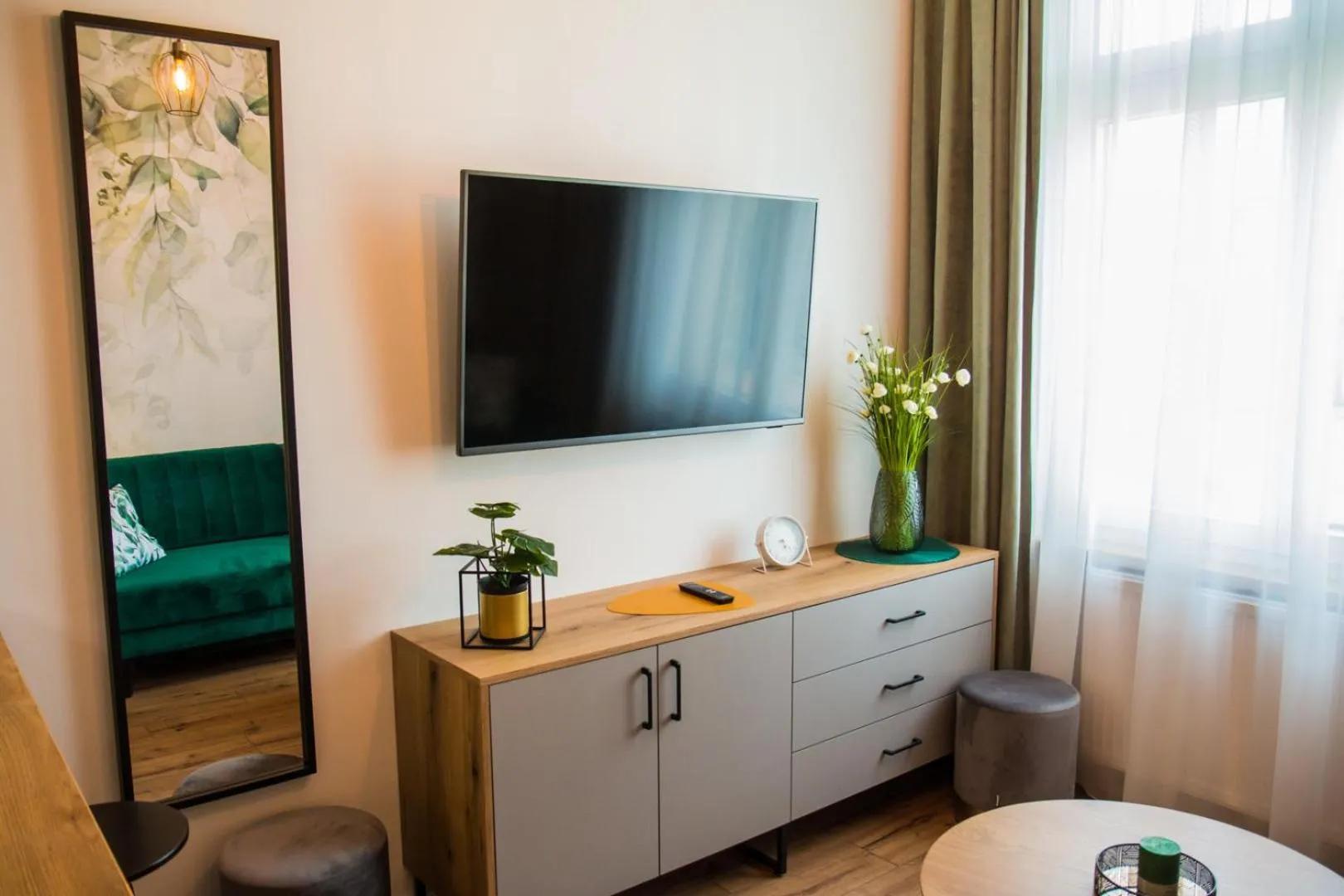 TV and multimedia in Piernikowe by Rentoom