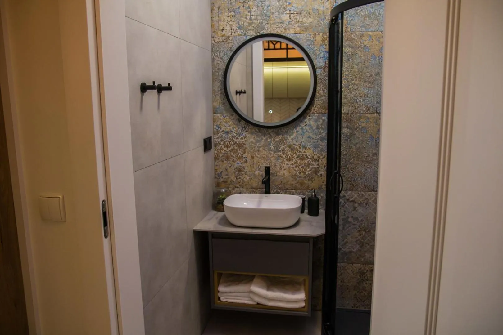 Shower in Piernikowe by Rentoom