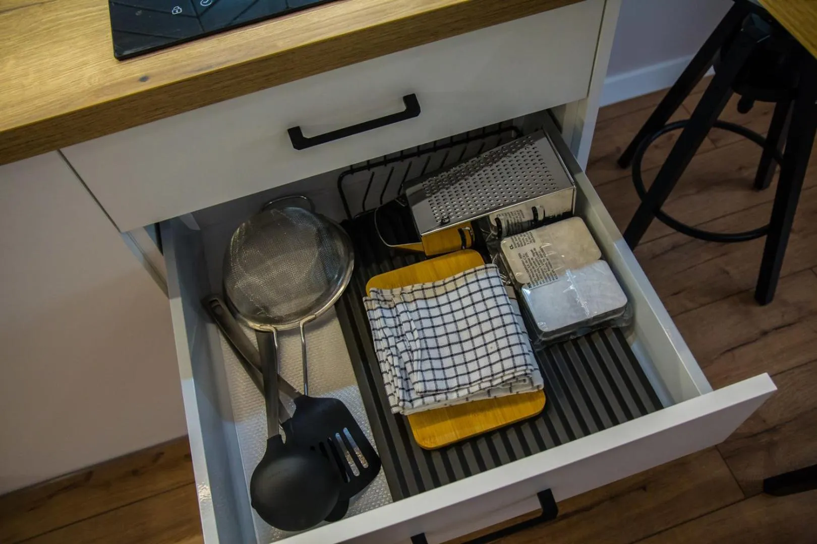 Kitchen or kitchenette in Piernikowe by Rentoom