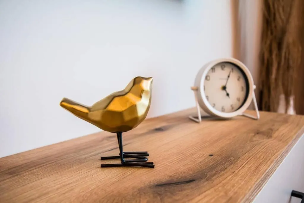 Decorative detail in Miedziany by Rentoom