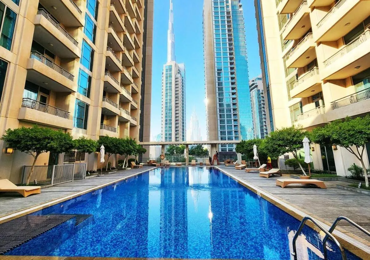Swimming pool in White Sage - Fountain View Stylish Apt With Spacious Terrace